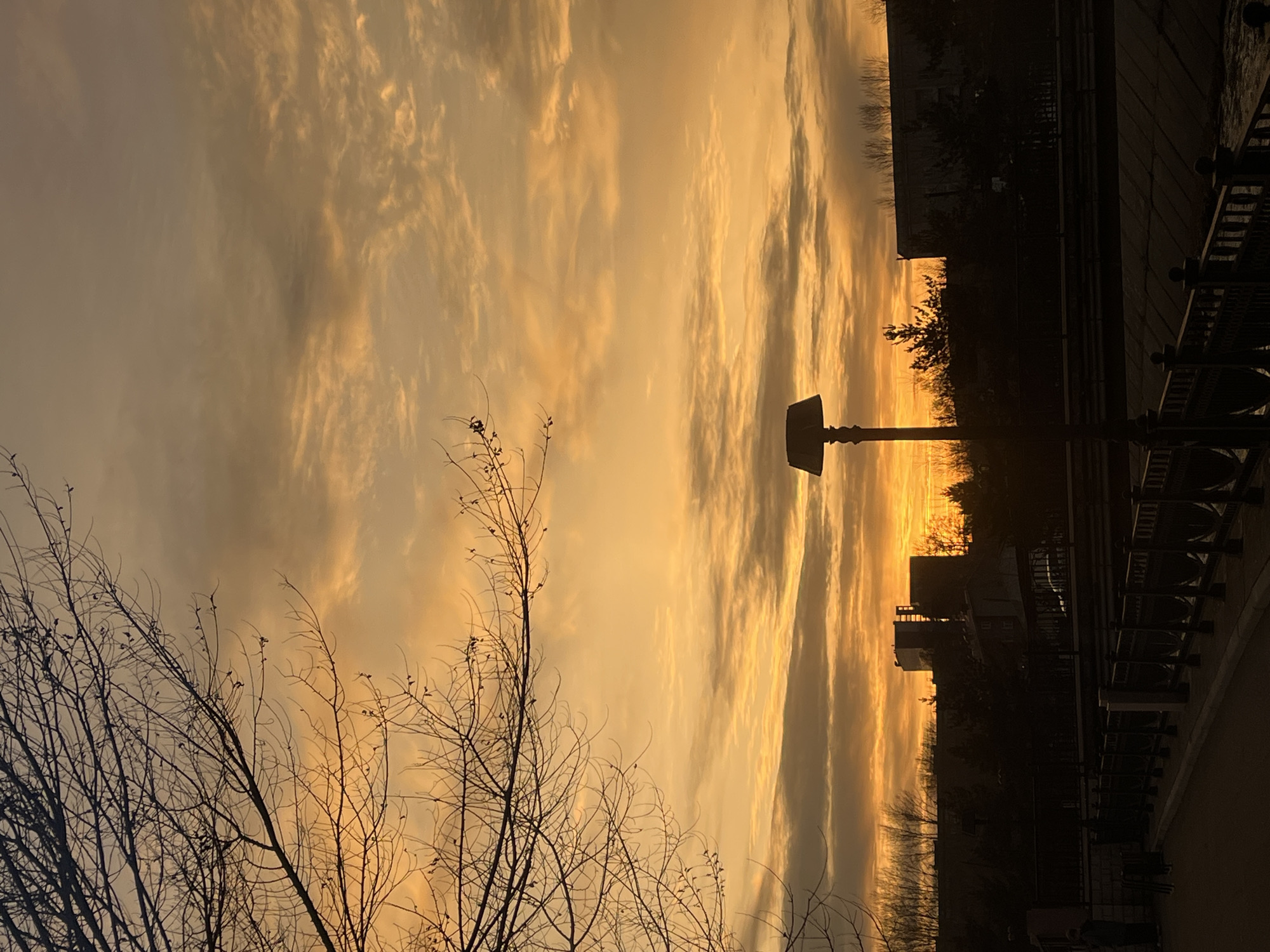 Cyclist documents sunset ride along Krasnoyarsk's Yenisey River embankment