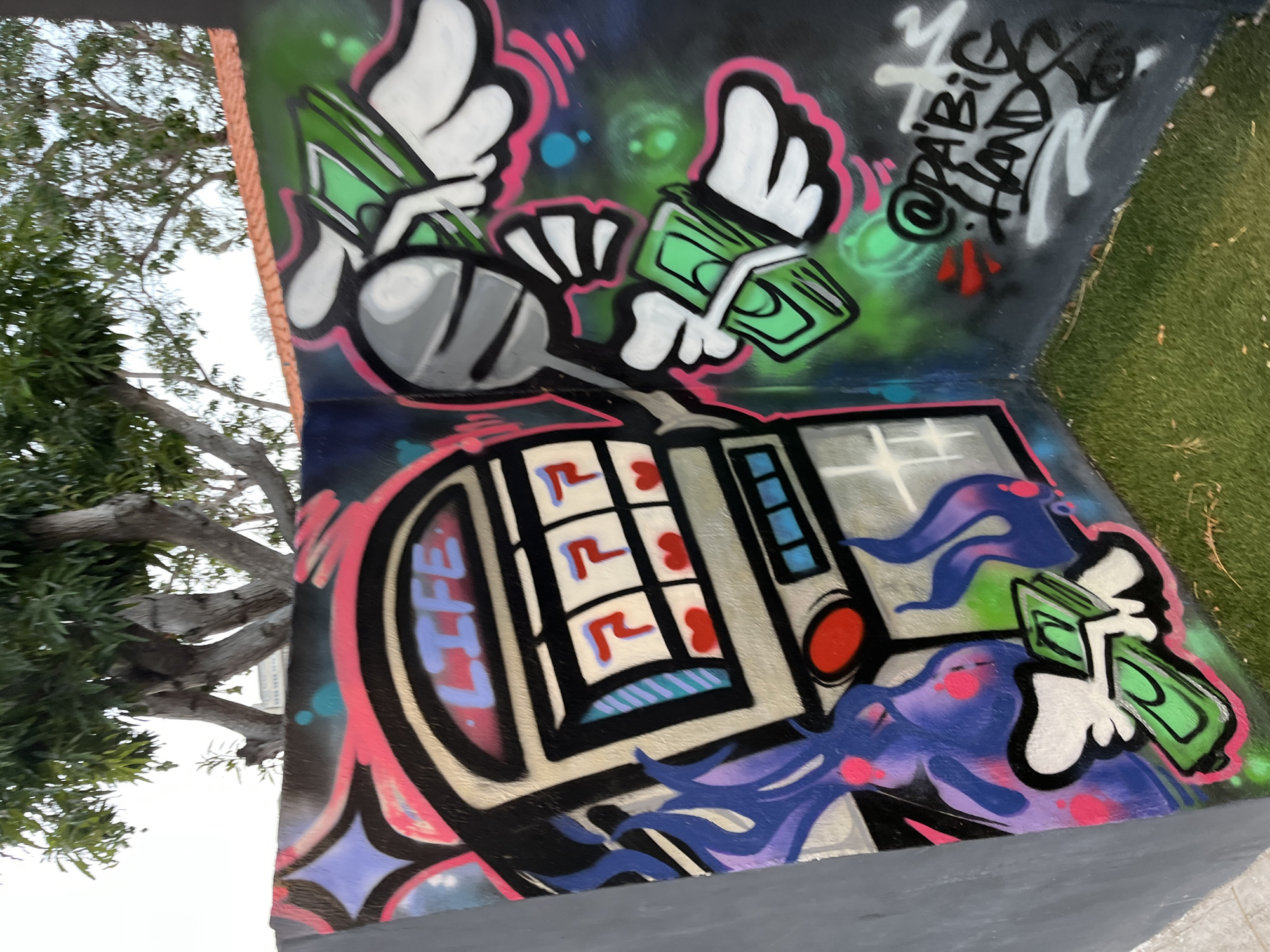 Street art and urban scenes documented in Pampatar, Venezuela