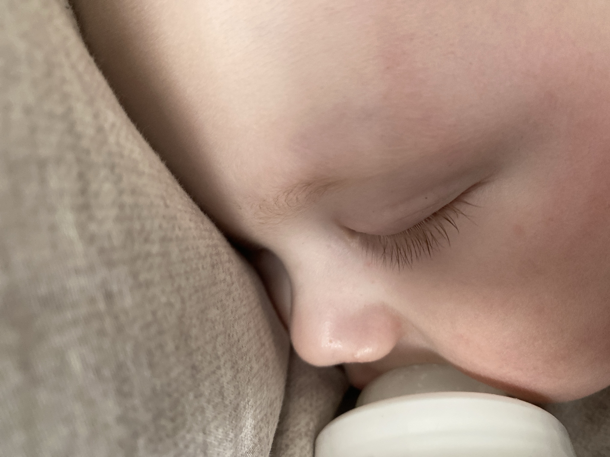 Woman documents morning routine with infant in Izhevsk