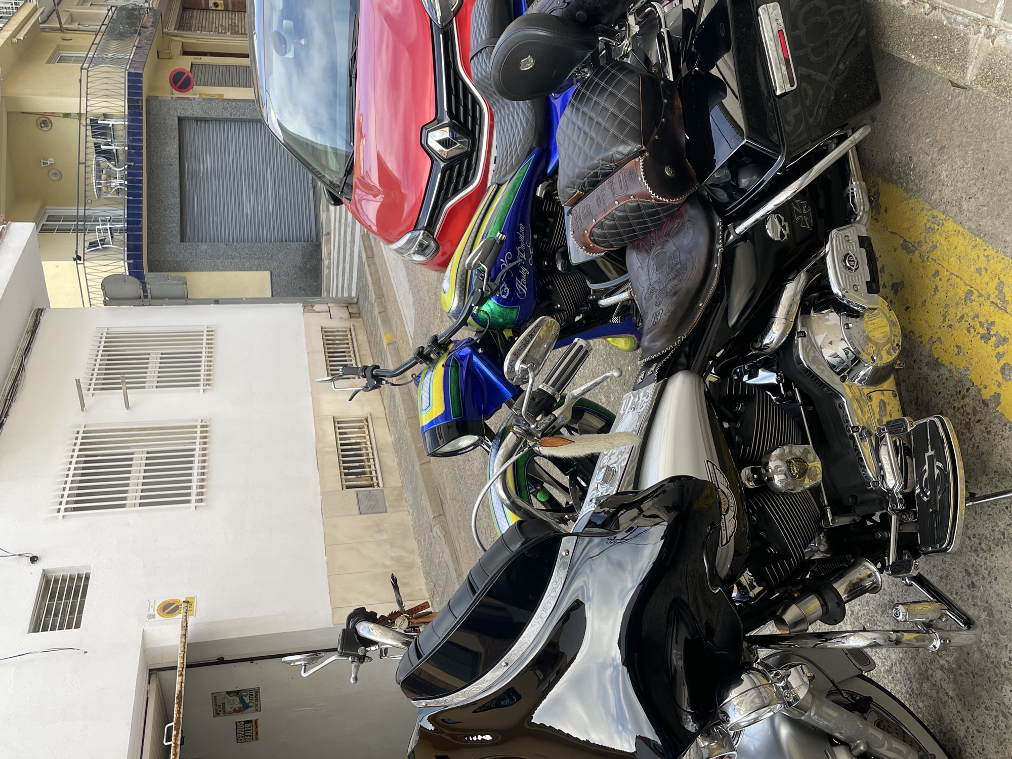 Street parking and technical glitch documented in Canet De Mar