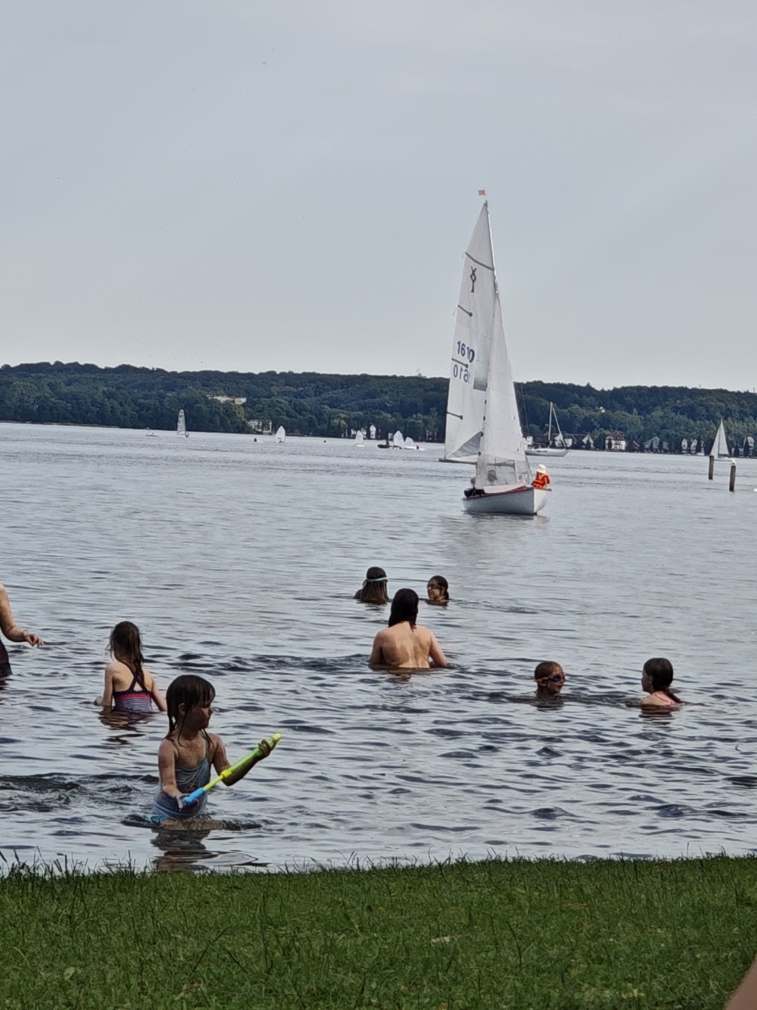 Summer day in Schwerin — lakeside crowds, street scenes, small details