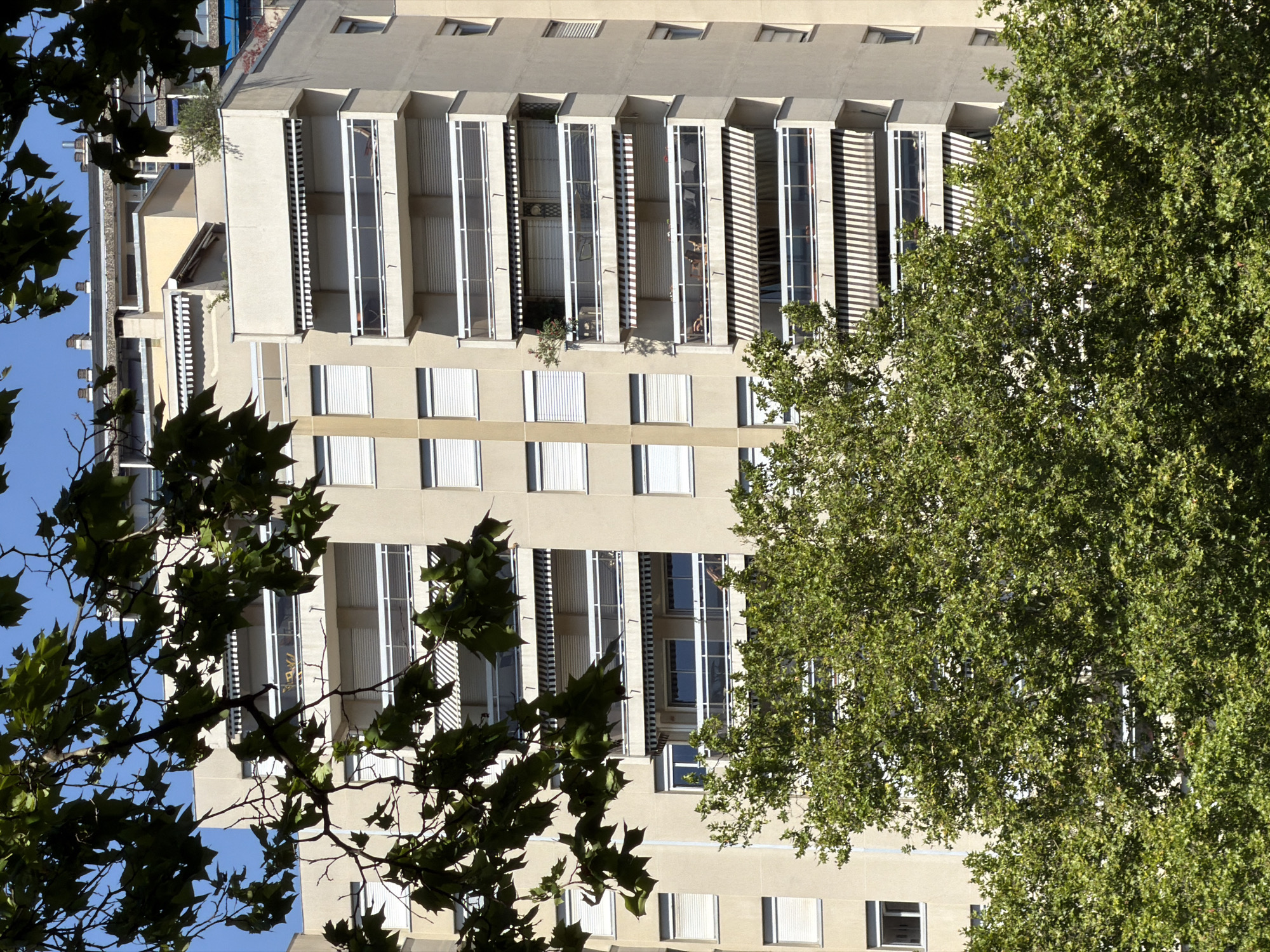 Lyon riverbanks, forts, and city streets on a summer afternoon