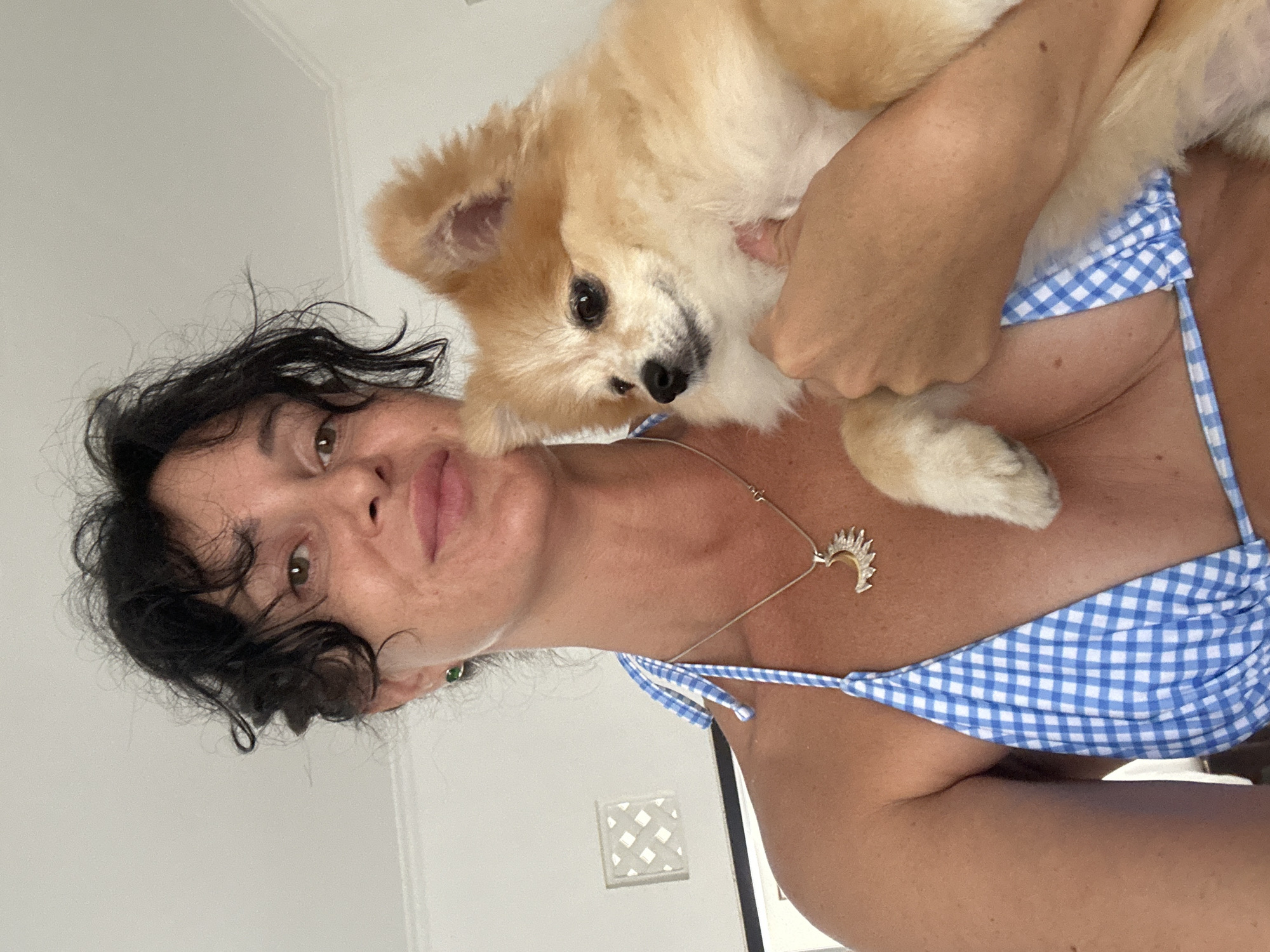 Mirror selfies with a Pomeranian, Bali villa getaway