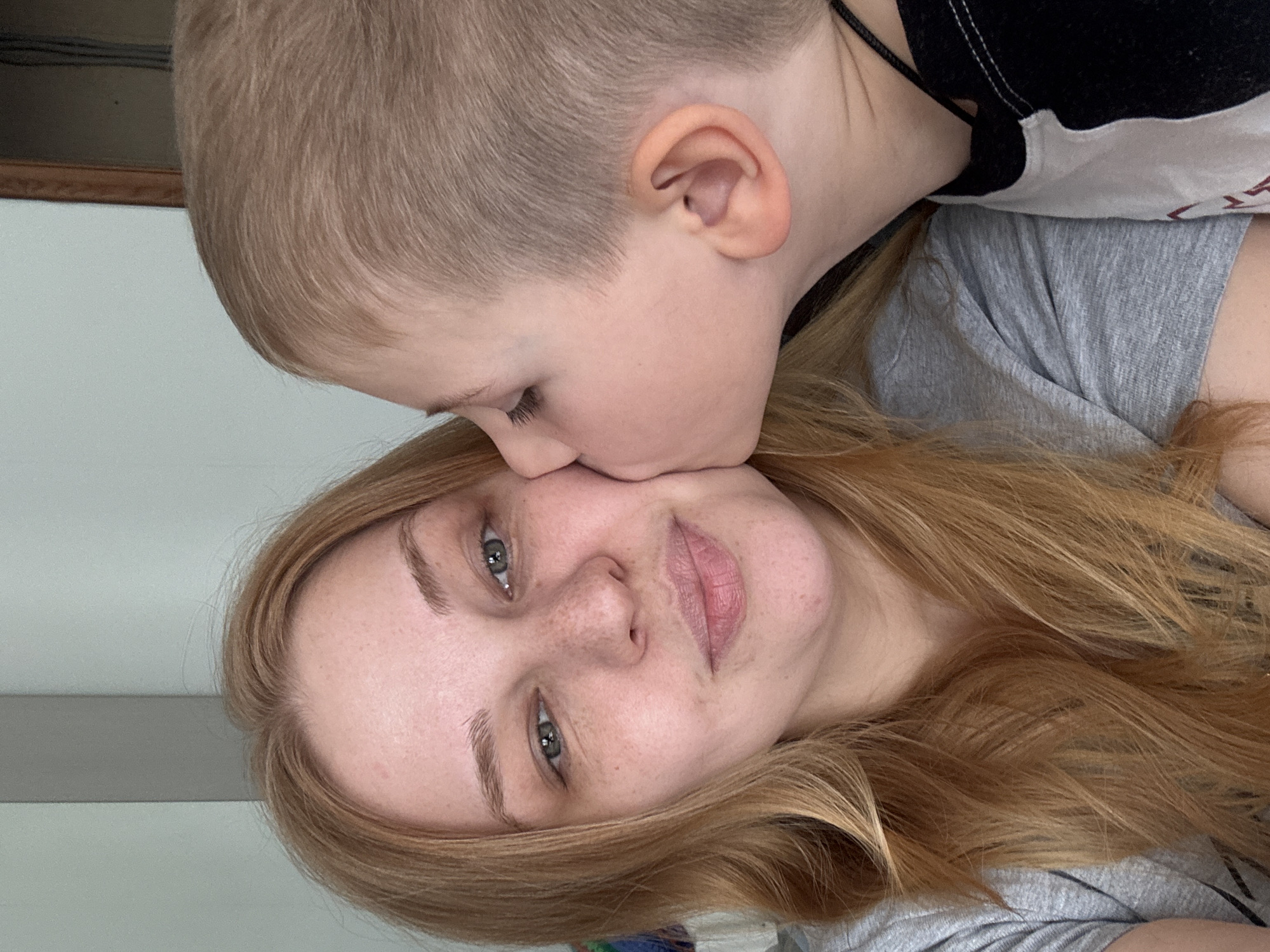 Mother and child photographed together in Rusanovo, Russia