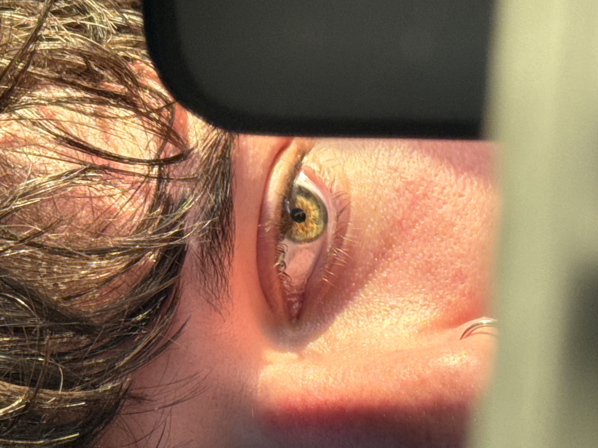 Personal portraits and urban sunset documented in 21-minute span