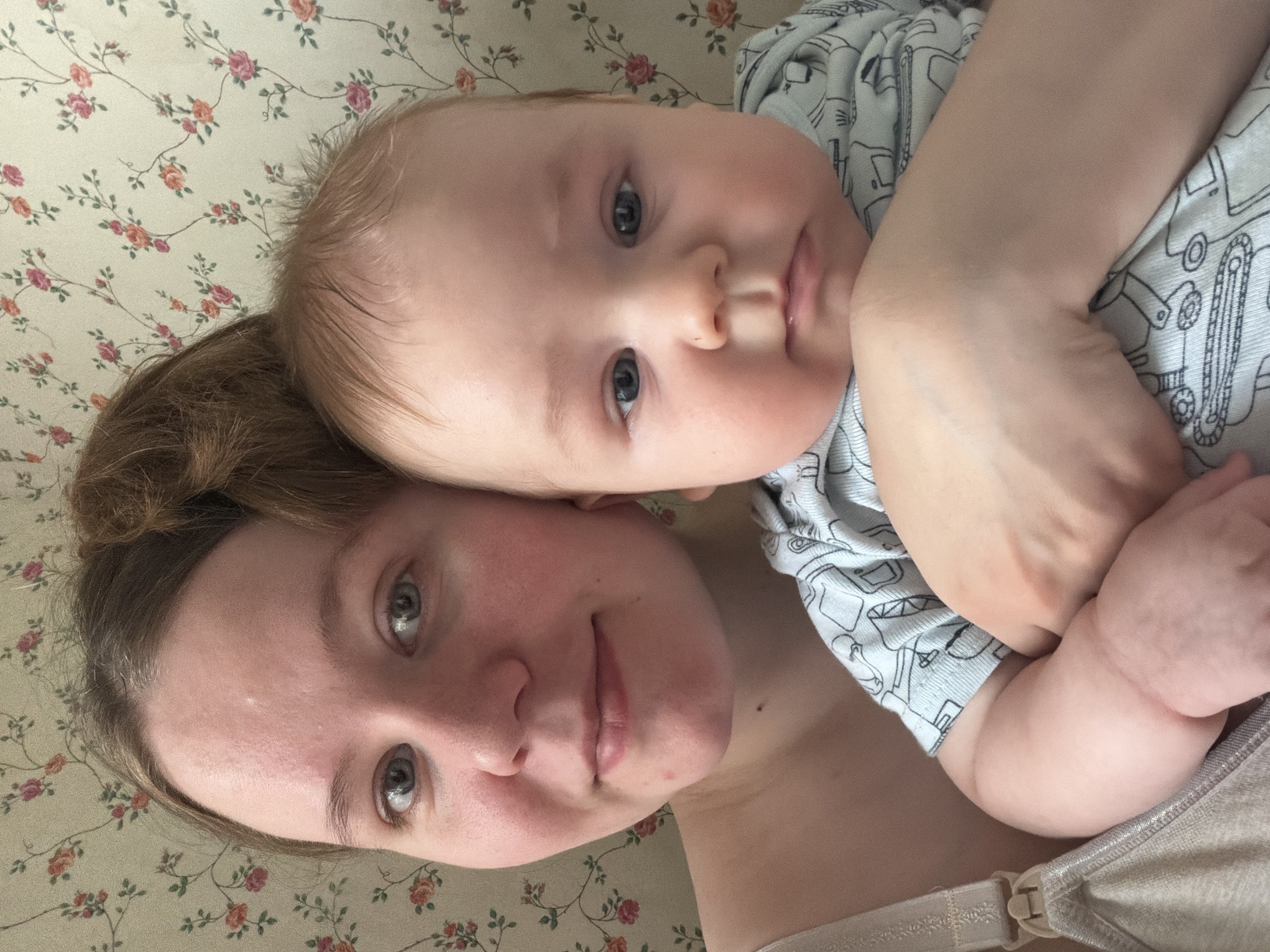 Mother and baby captured in intimate moment in Podolsk