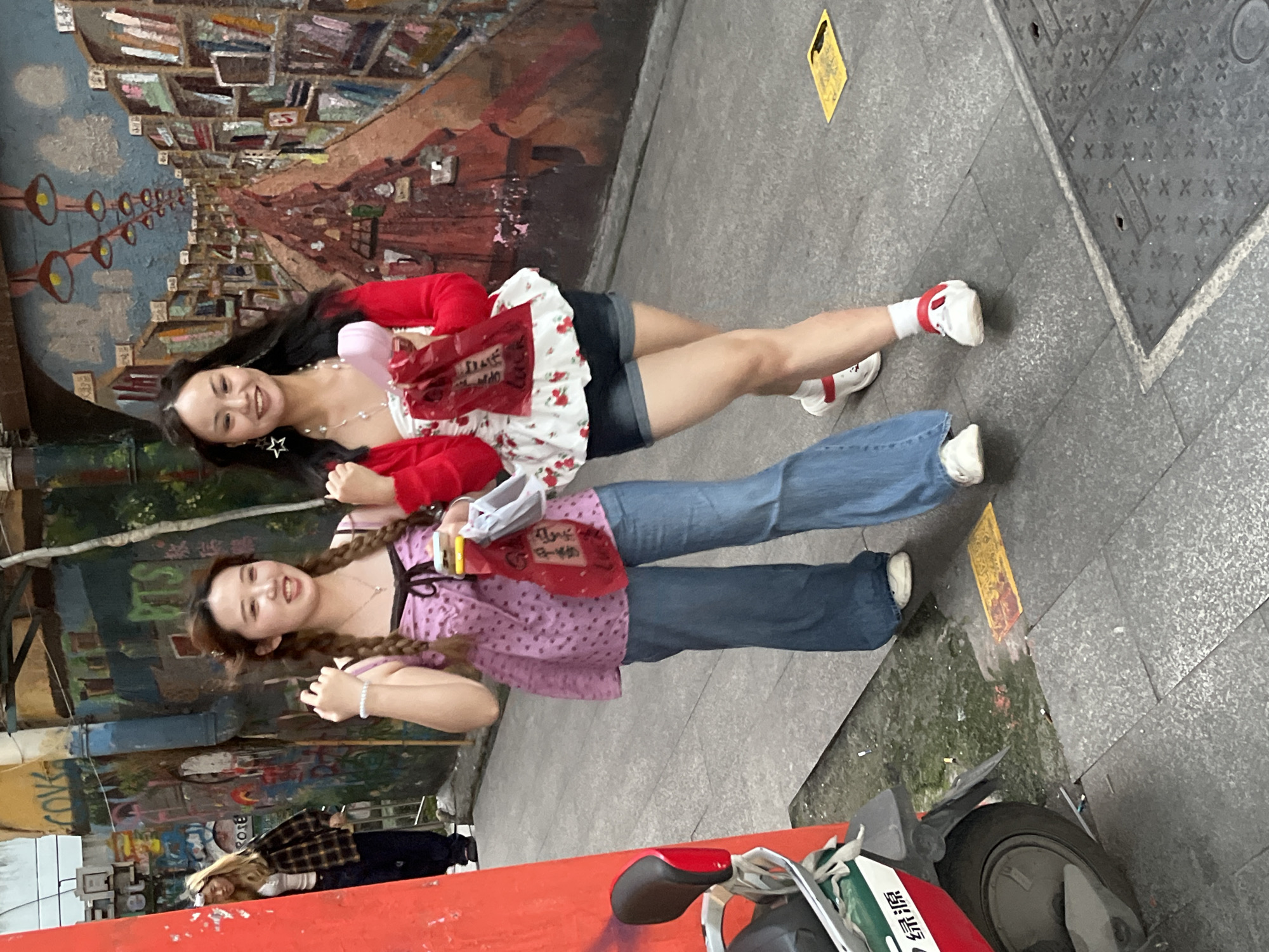 Daily life documented in Jiulongpo District street scenes