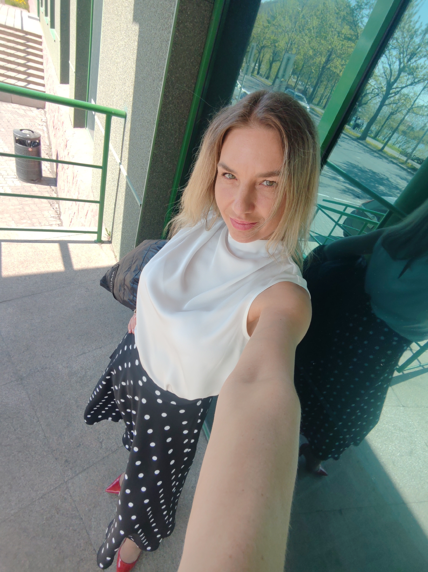 Woman documents early morning selfie session across multiple locations