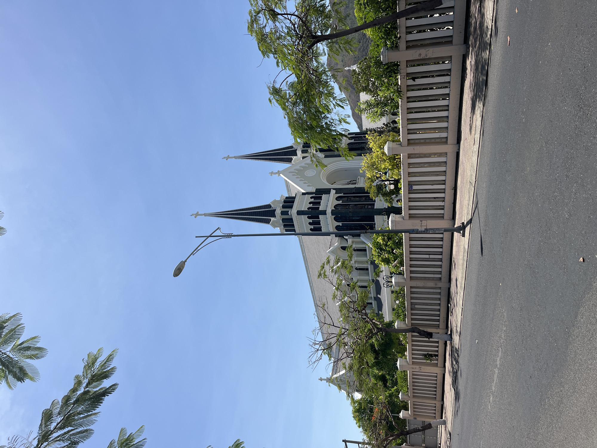 Morning street scenes documented across Bac Nha Trang Ward