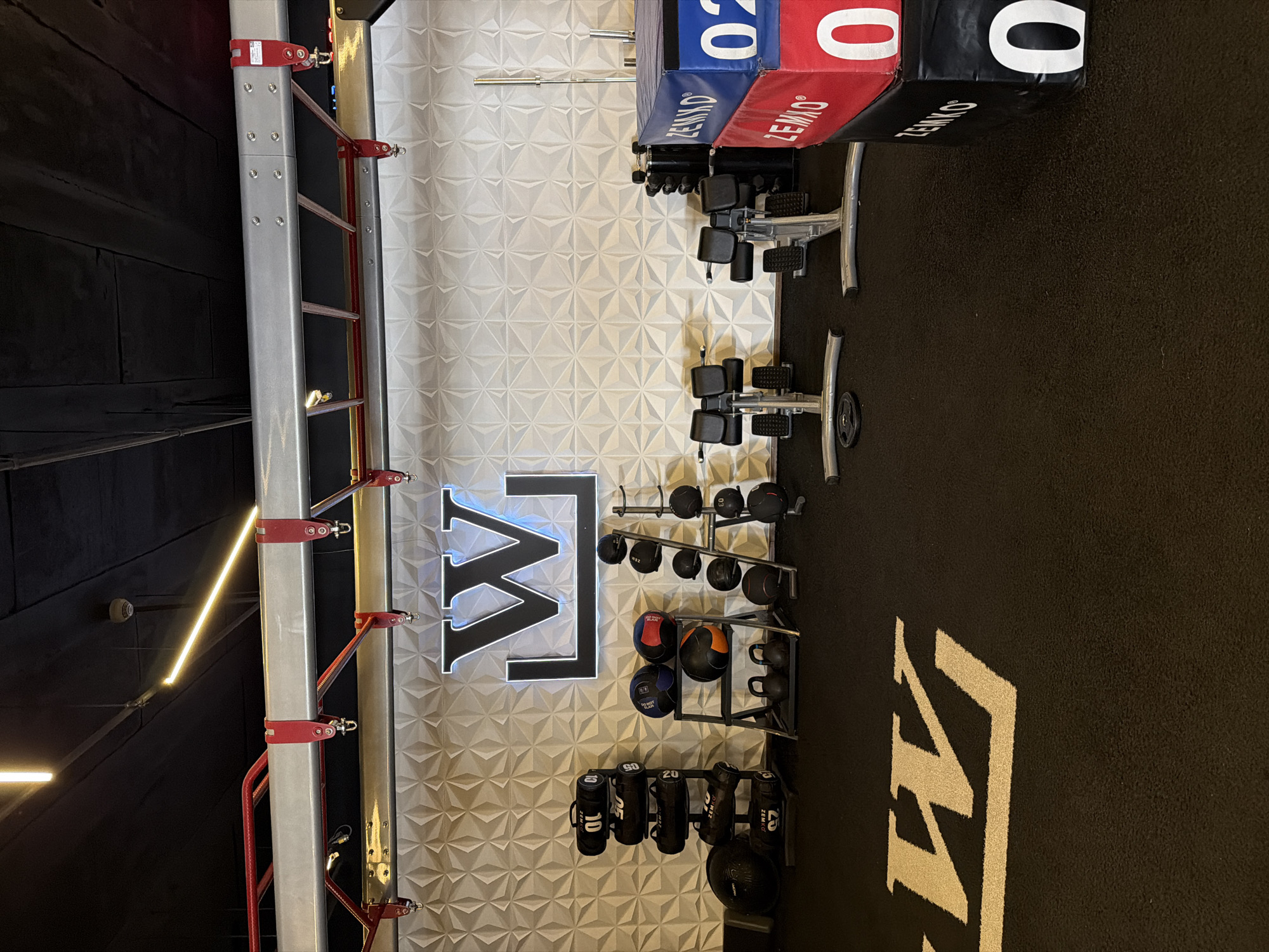 Gym interior documented in San Bernardino Tlaxcalancingo, Mexico