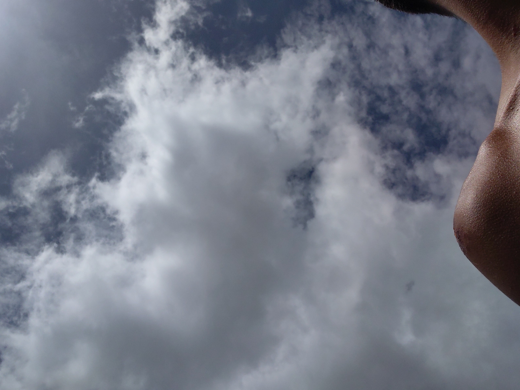 Ordinary afternoon moments documented across Santa Ana, Venezuela
