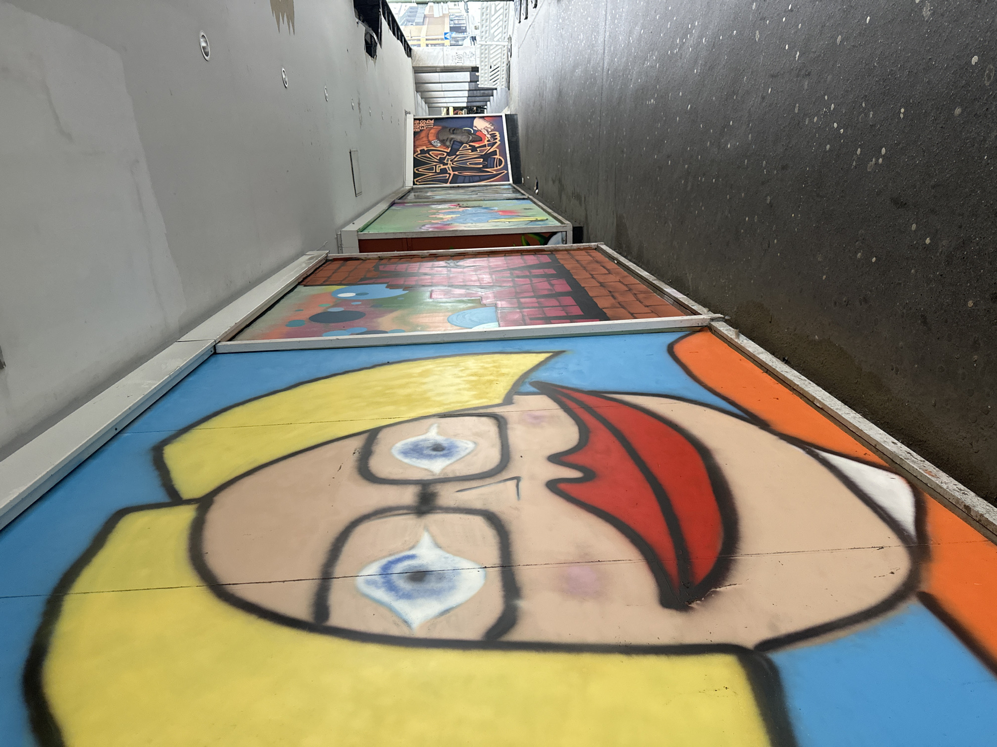 Temporary art installation transforms Osnabrück alleyway into outdoor gallery