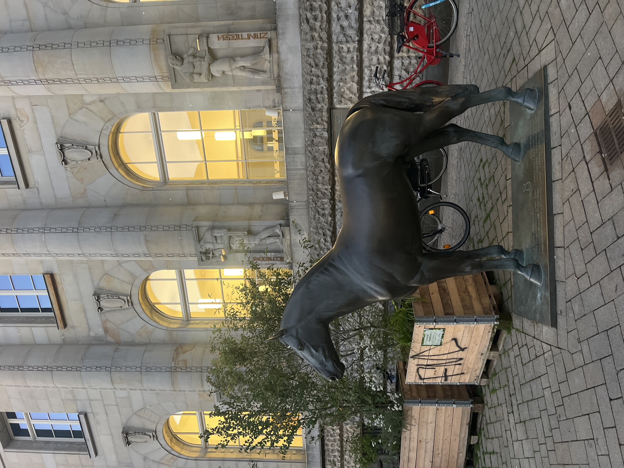 Evening stroll through Oldenburg's historic city center