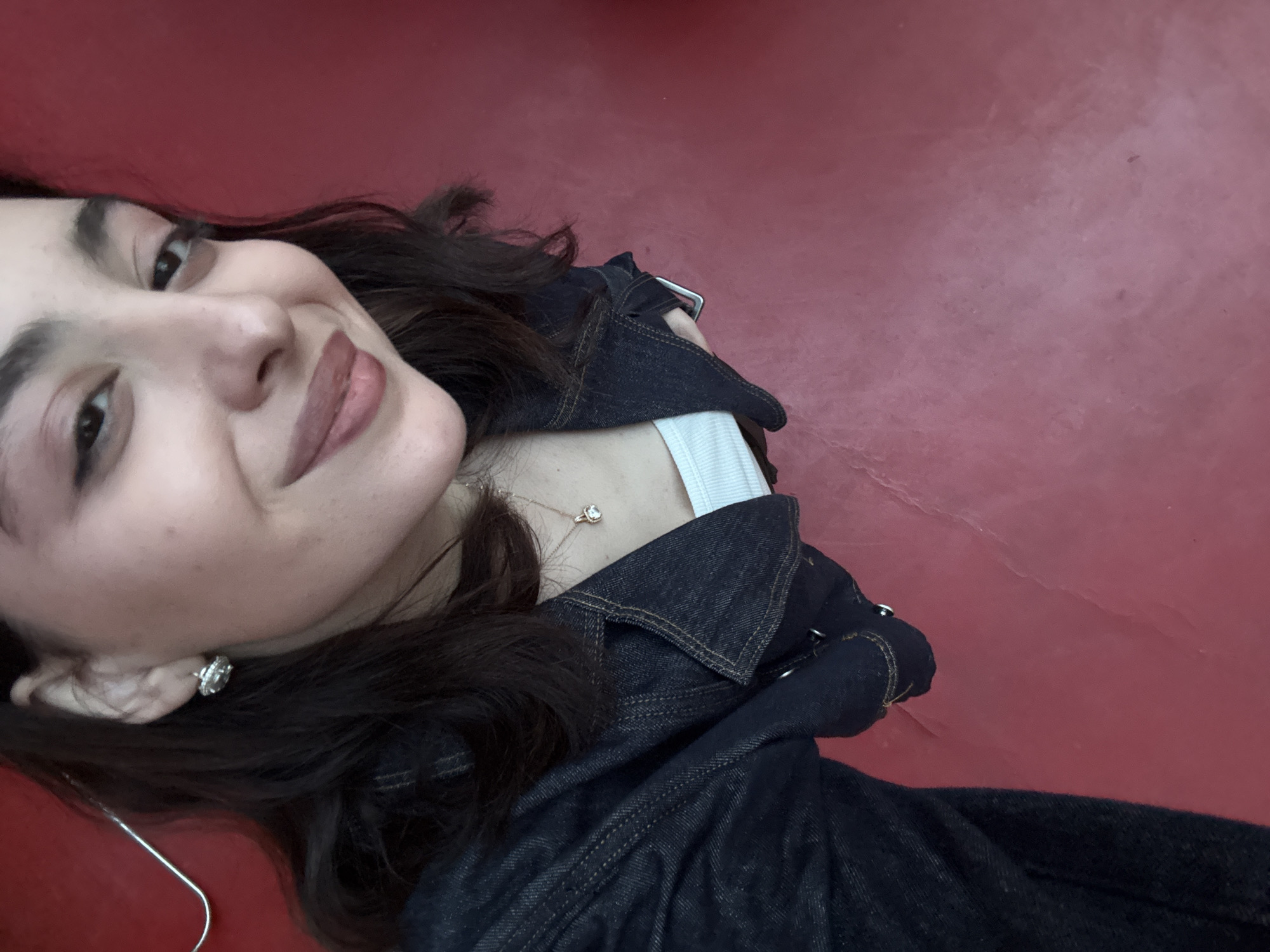 Woman photographed at multiple Yerevan locations within two minutes