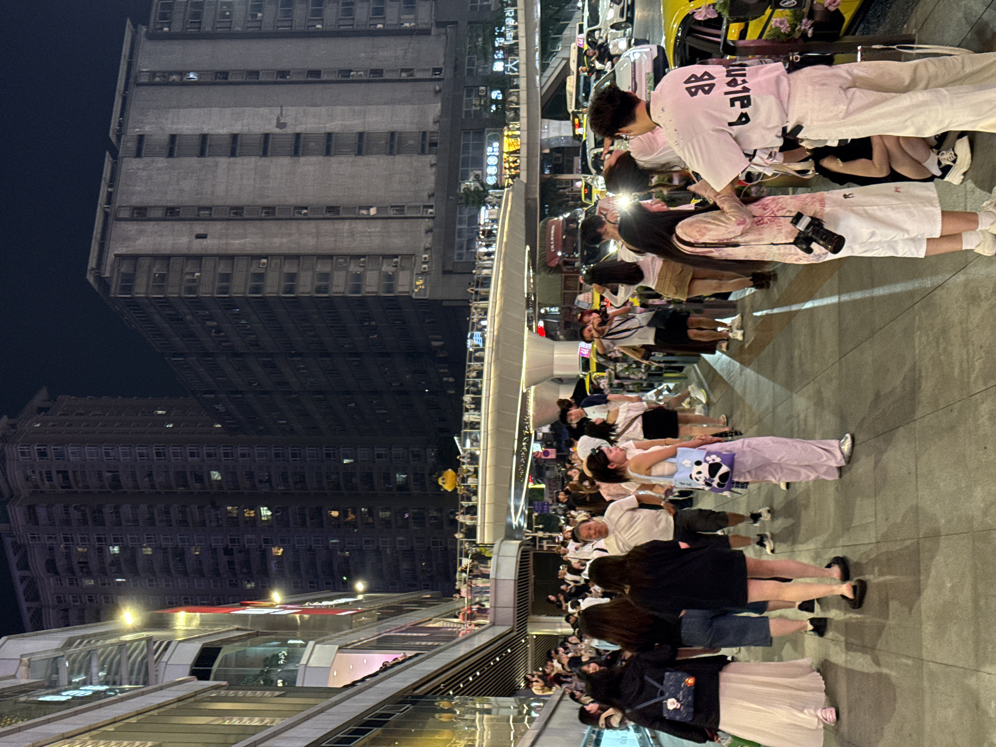 Busy evening street life captured across Liangjiang, China