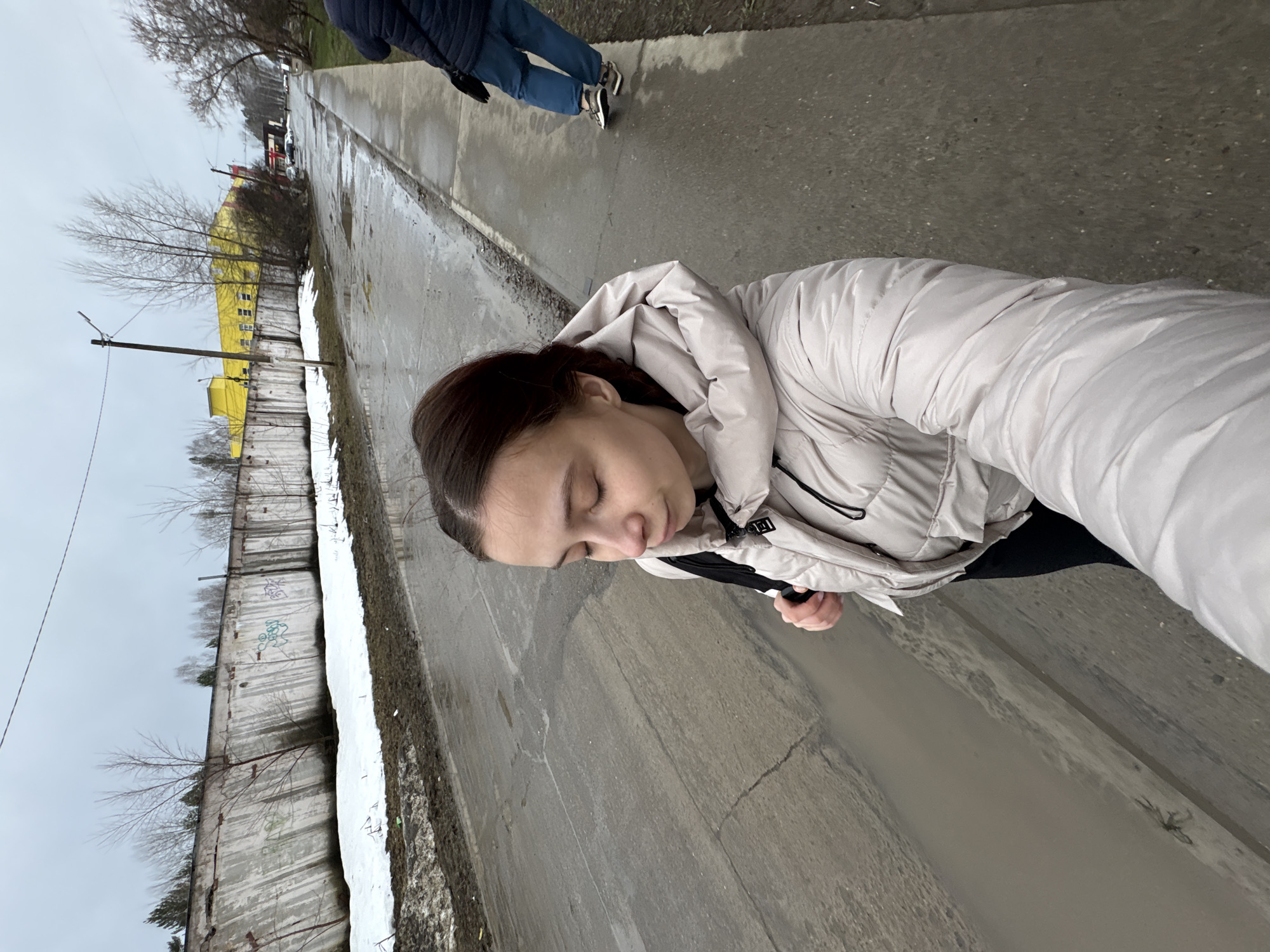 Early morning street scenes documented in Chaikovsky, Russia