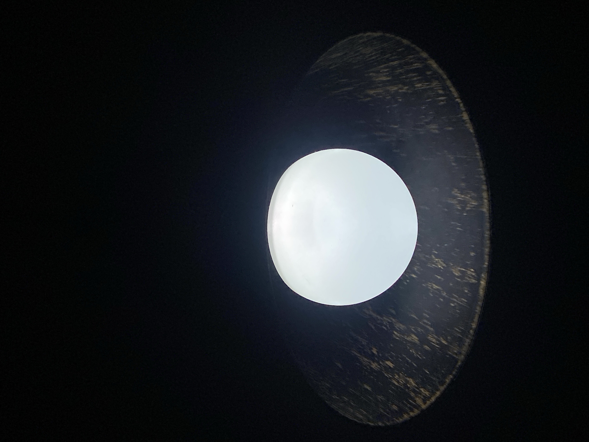 Light bulb fixture documented in Puebla home