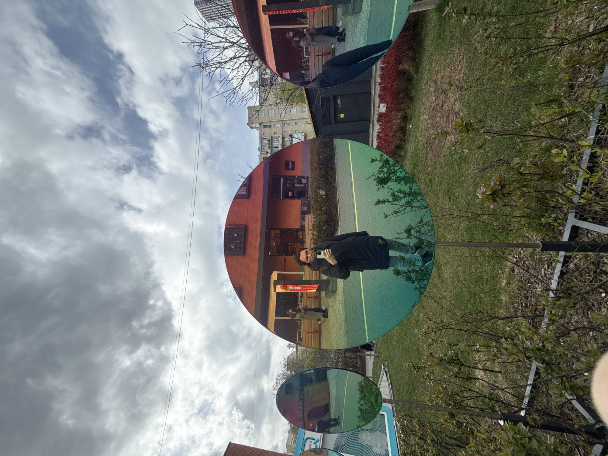 Morning art installations spotted in Moscow include mirrors, inflatable frog