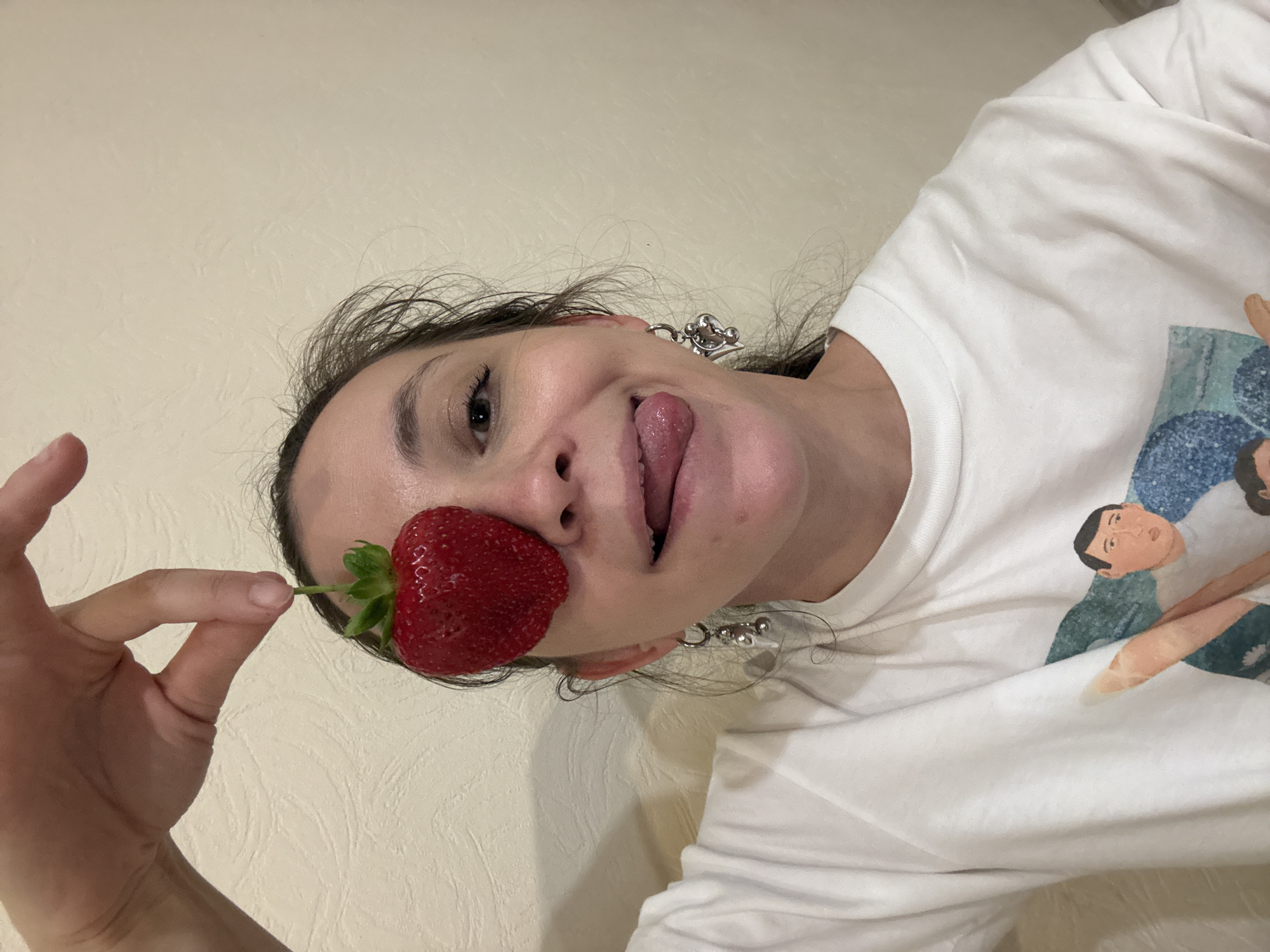 Playful strawberry photos captured in Kazan social gathering
