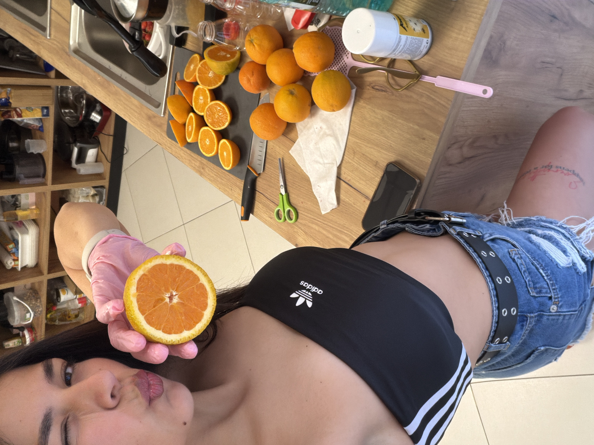 Morning routines captured in Gabrovo: juice prep and gym selfies
