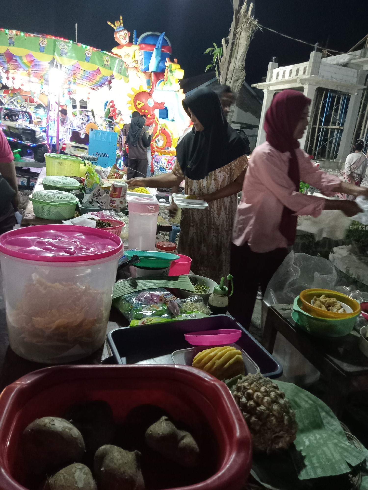 Night market draws crowds in Blitaran, Indonesia