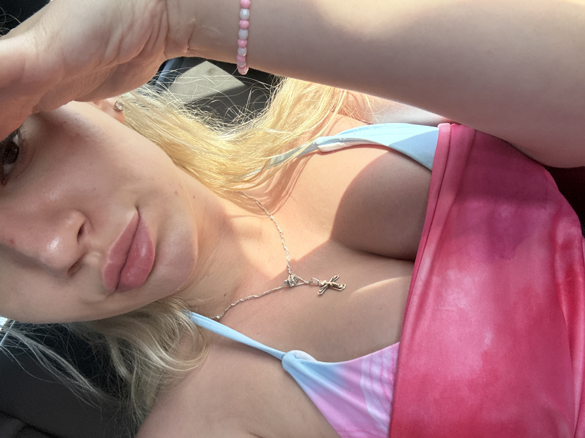 Woman in tie-dye bikini spotted in Skotoussa, Greece