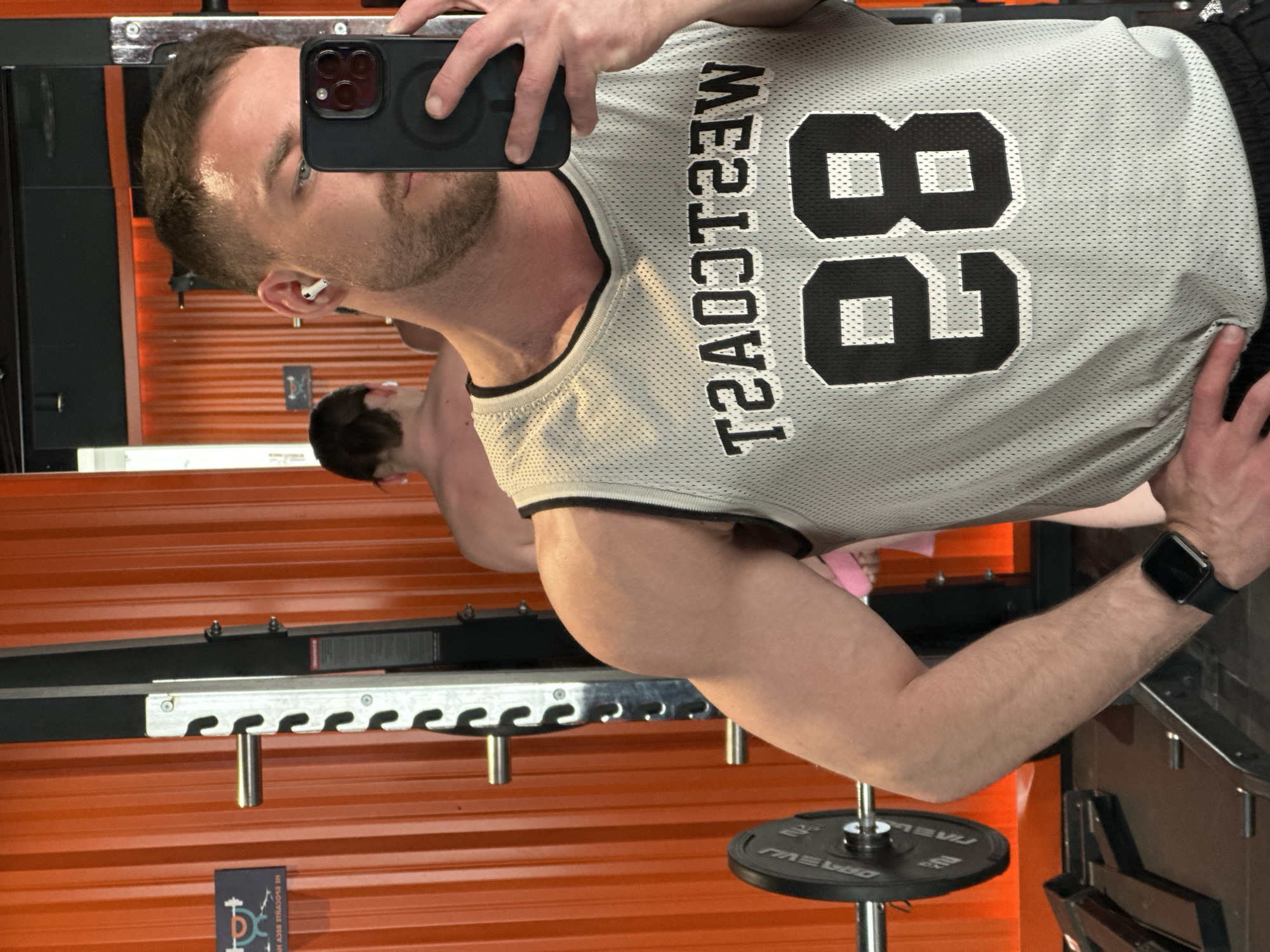 Man takes gym selfie in Perm, Russia