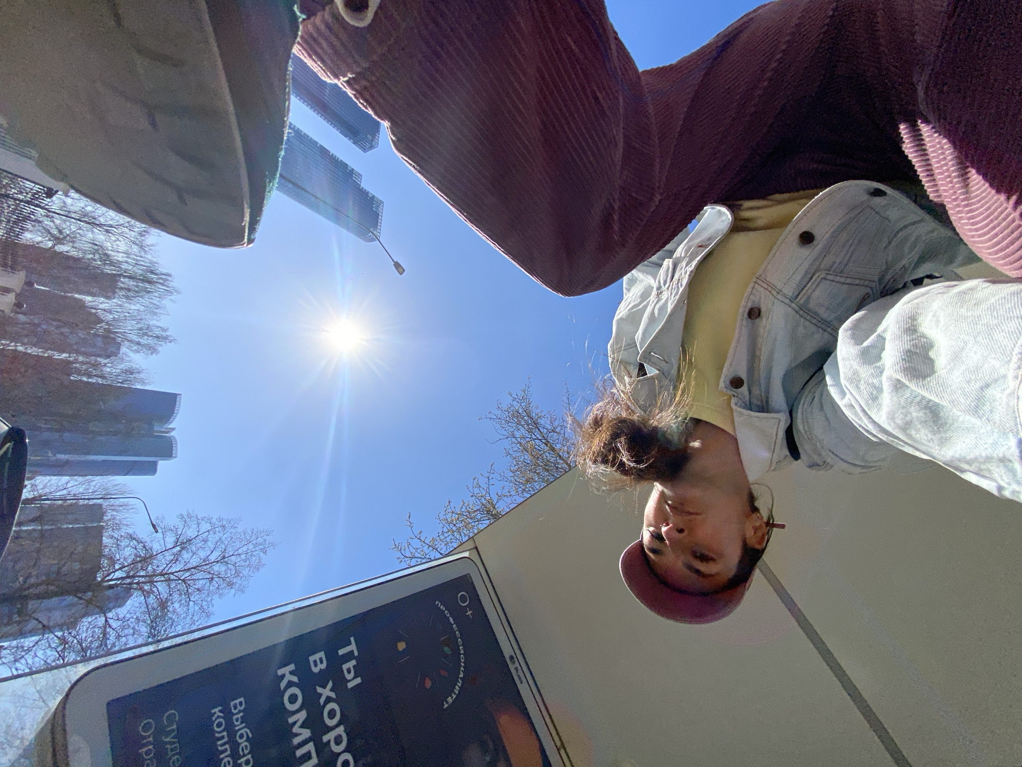 Moscow street life captured in seven-minute window