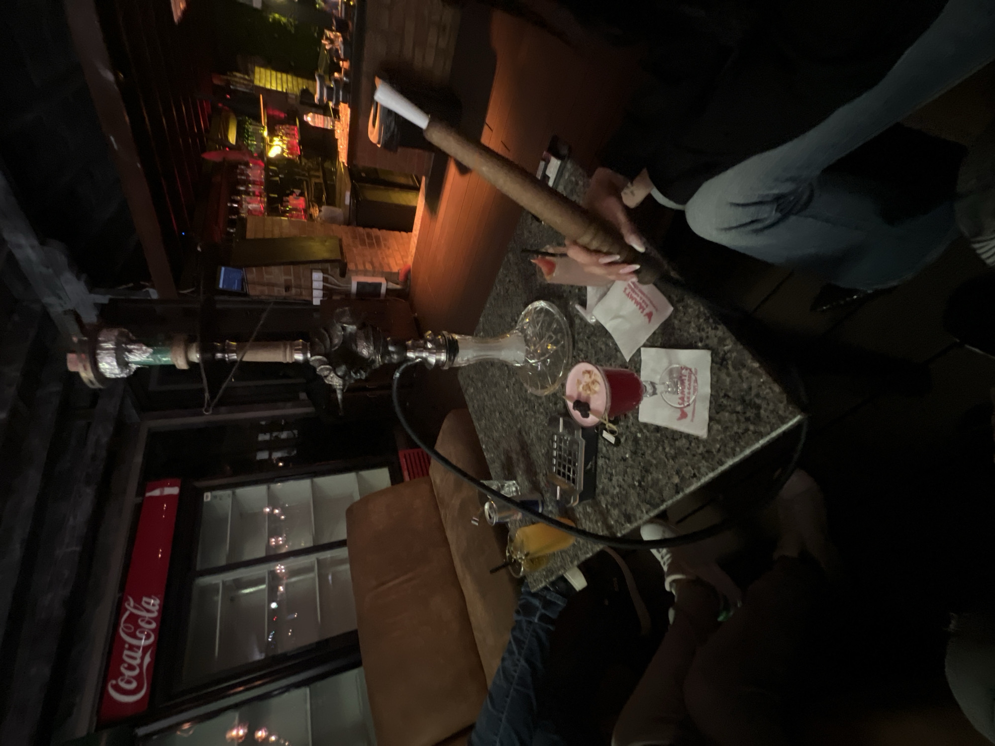 Evening hookah session documented at Veliko Tarnovo bar