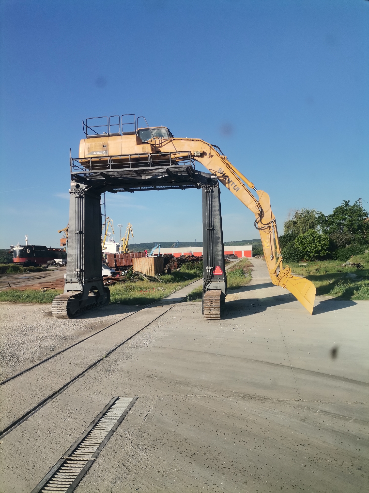 Industrial port operations documented in Ezerovo, Bulgaria