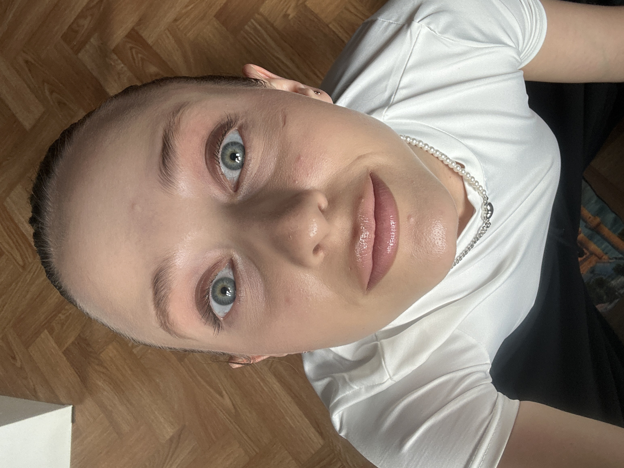 Casual afternoon photos at a Khimki apartment, parrot included