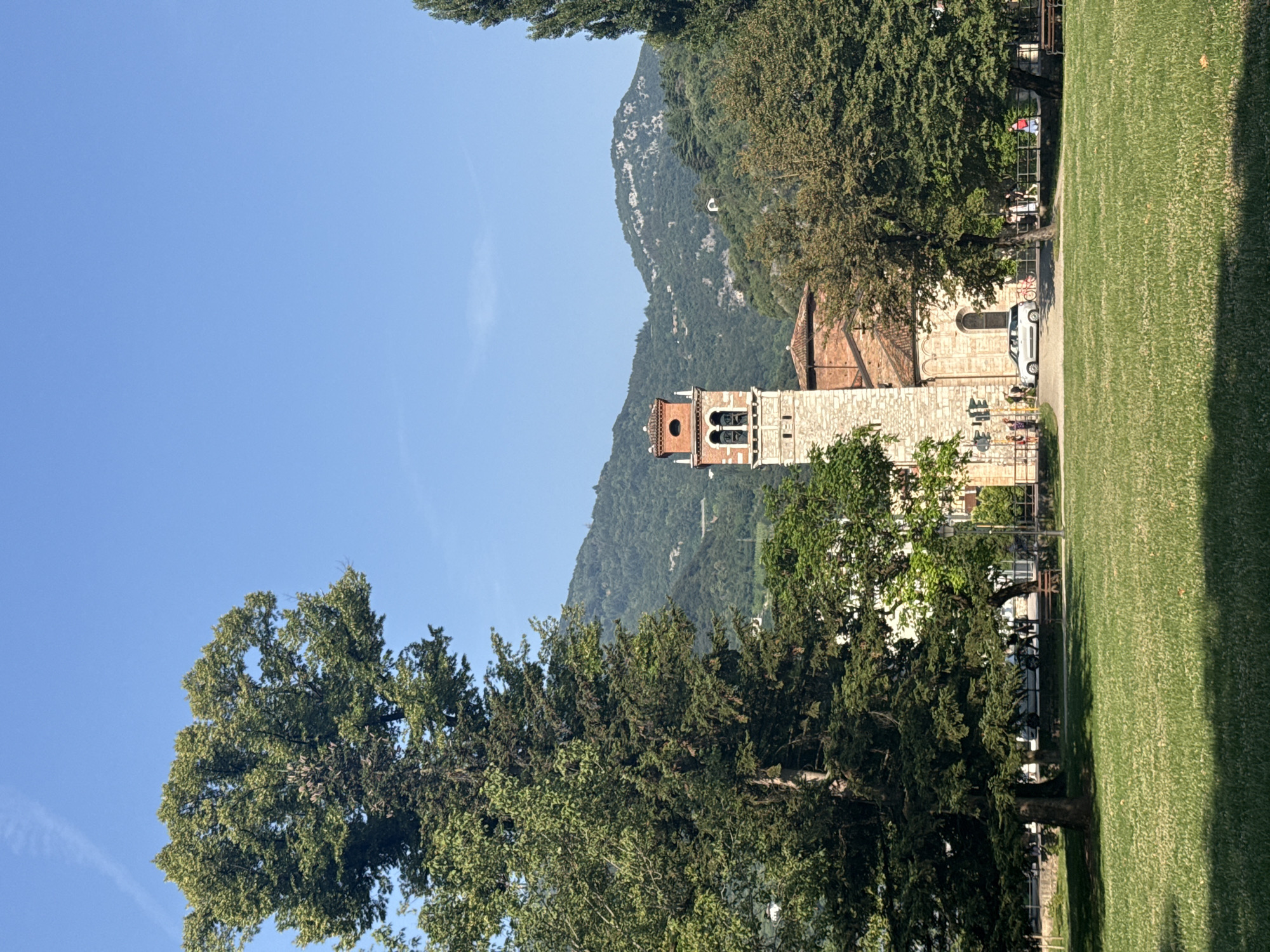 Morning stroll through Trento's monuments and city center