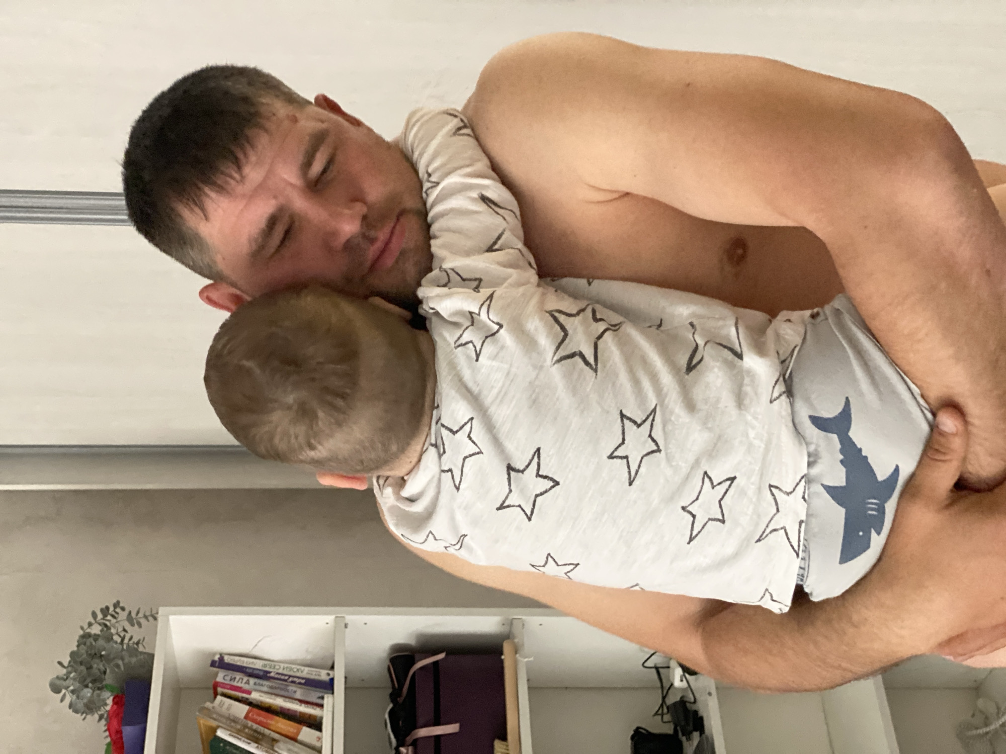 Father and child share tender moments during early morning in Sochi