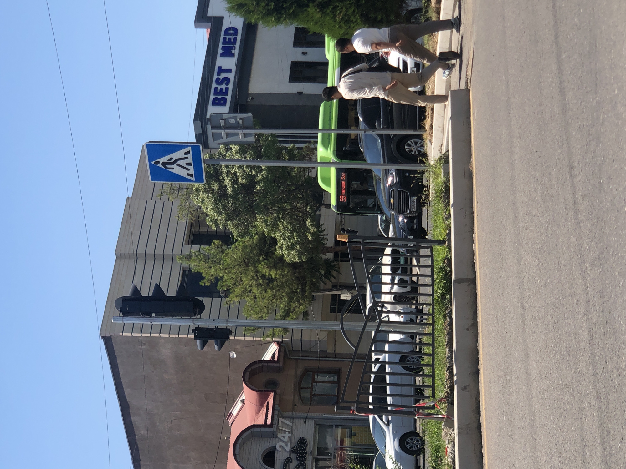 Morning drive through central Tashkent streets and landmarks