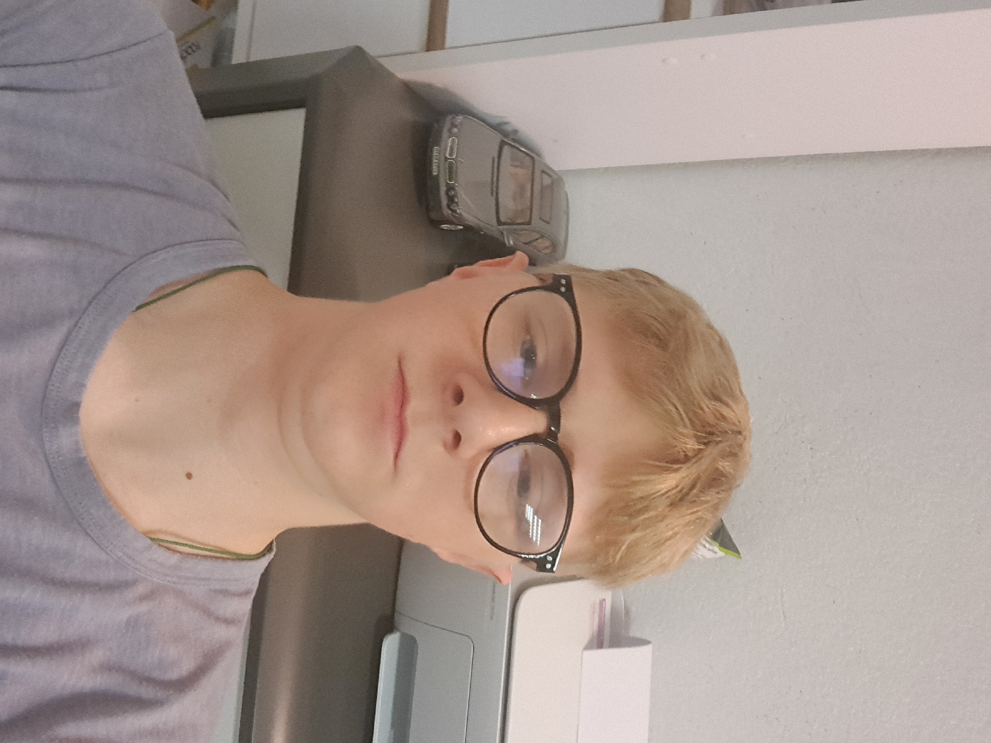 Evening at home in Parchim — selfies, snacks, and a garage BMW