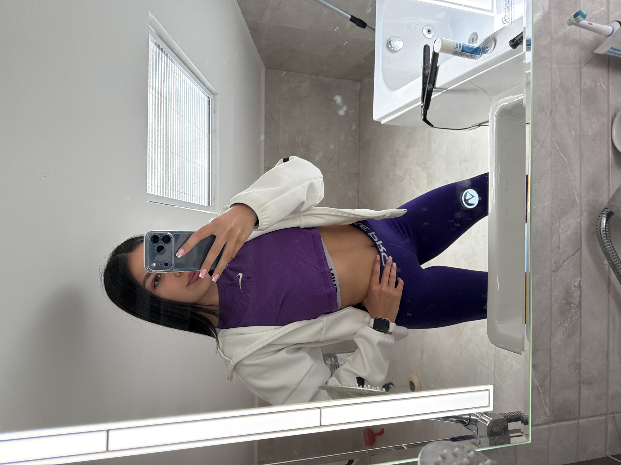 Morning routine documented in Gabrovo: selfie and healthy breakfast