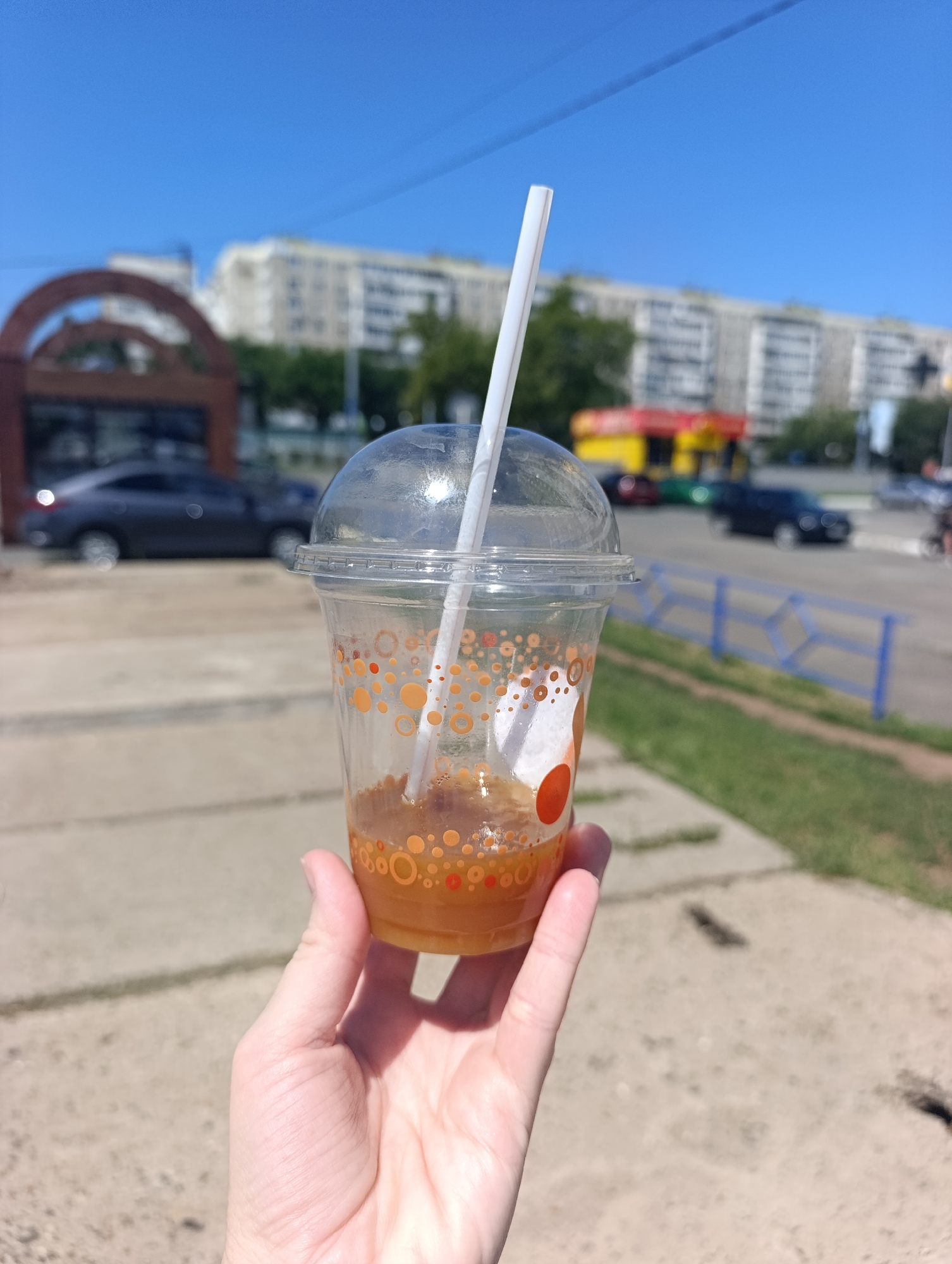 A quiet summer morning drifting through Orenburg neighborhoods