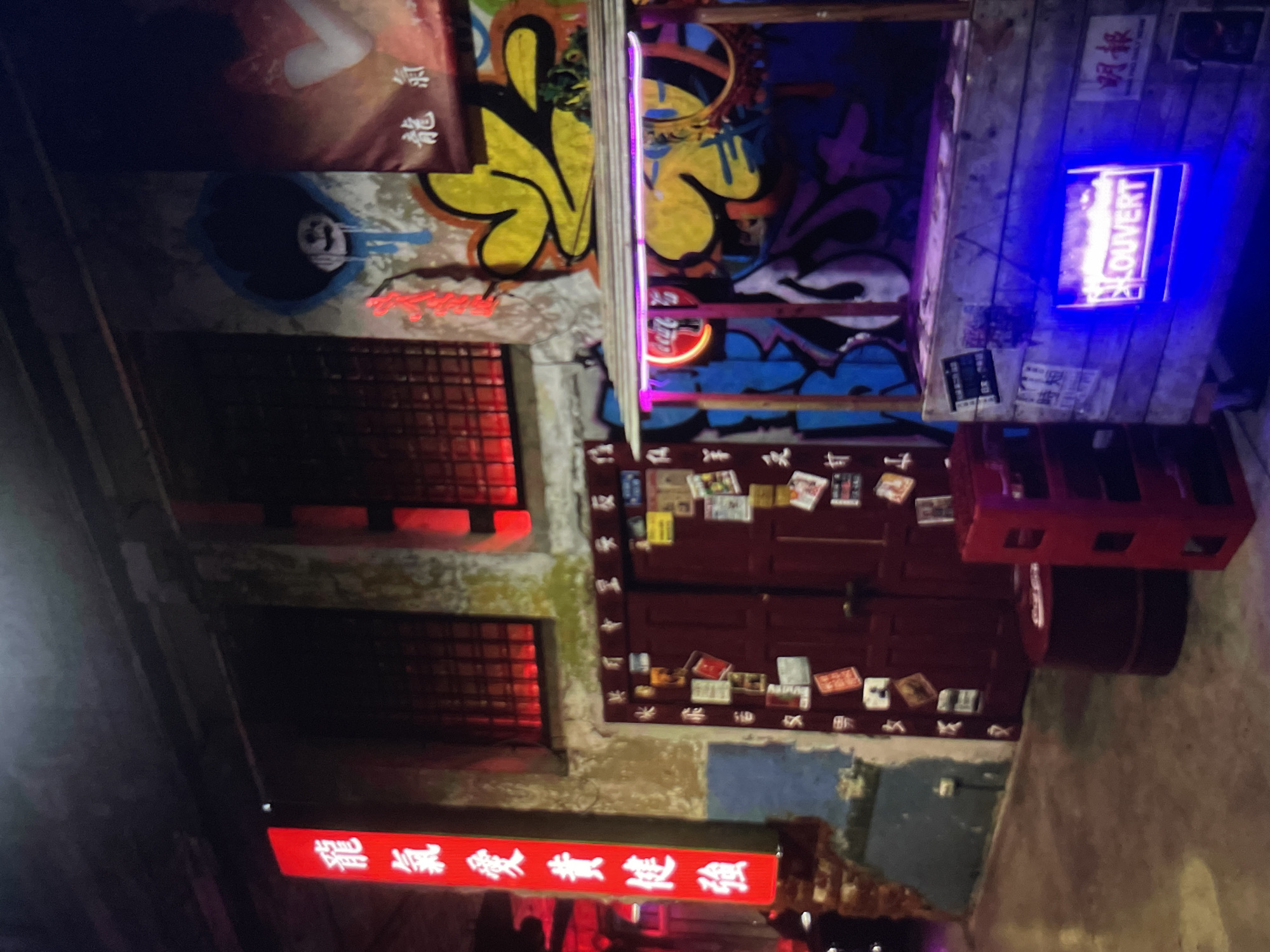 Urban snapshots: Indoor venues, food, household items documented morning