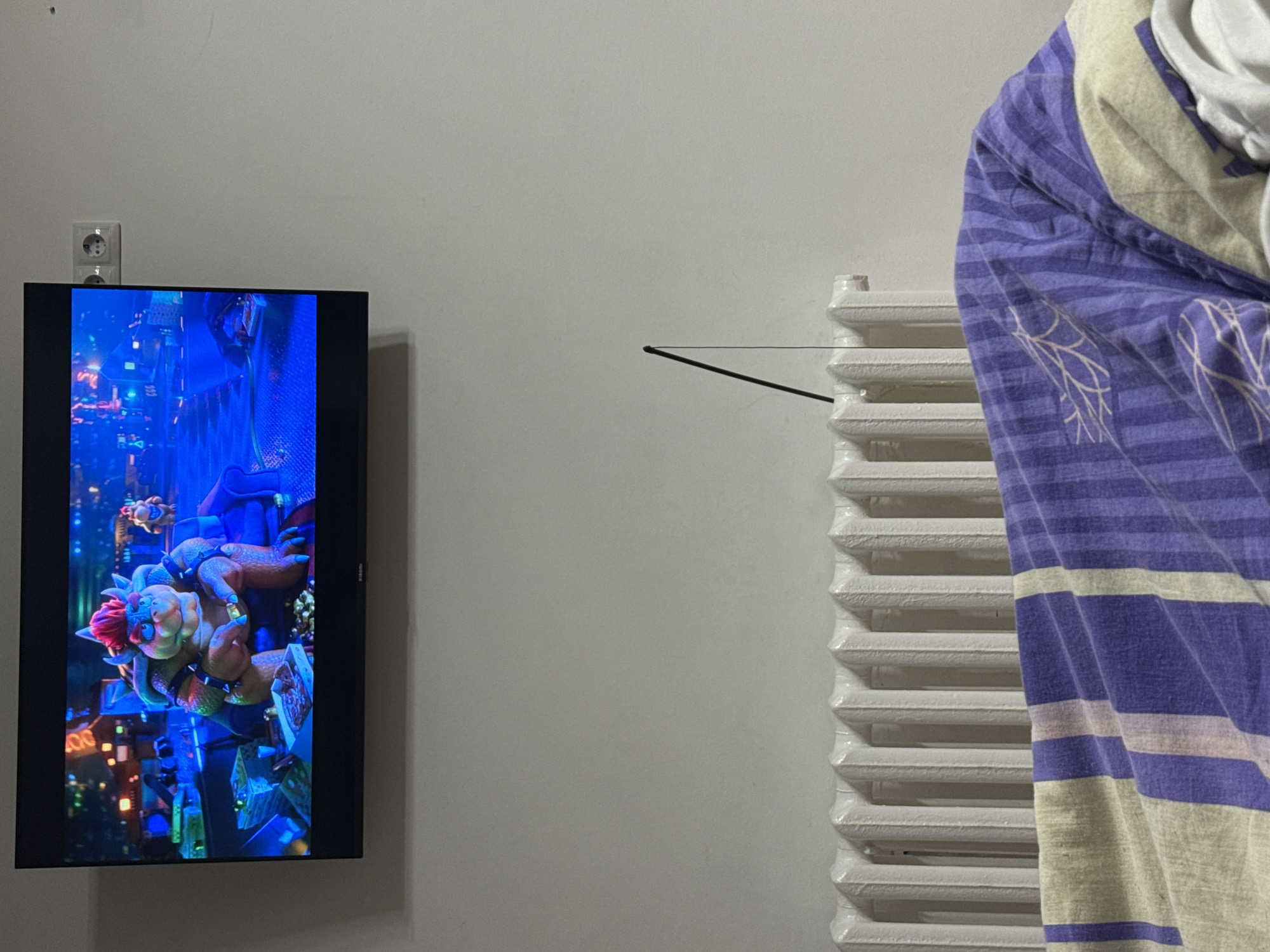Quiet domestic moments documented in Perm apartment
