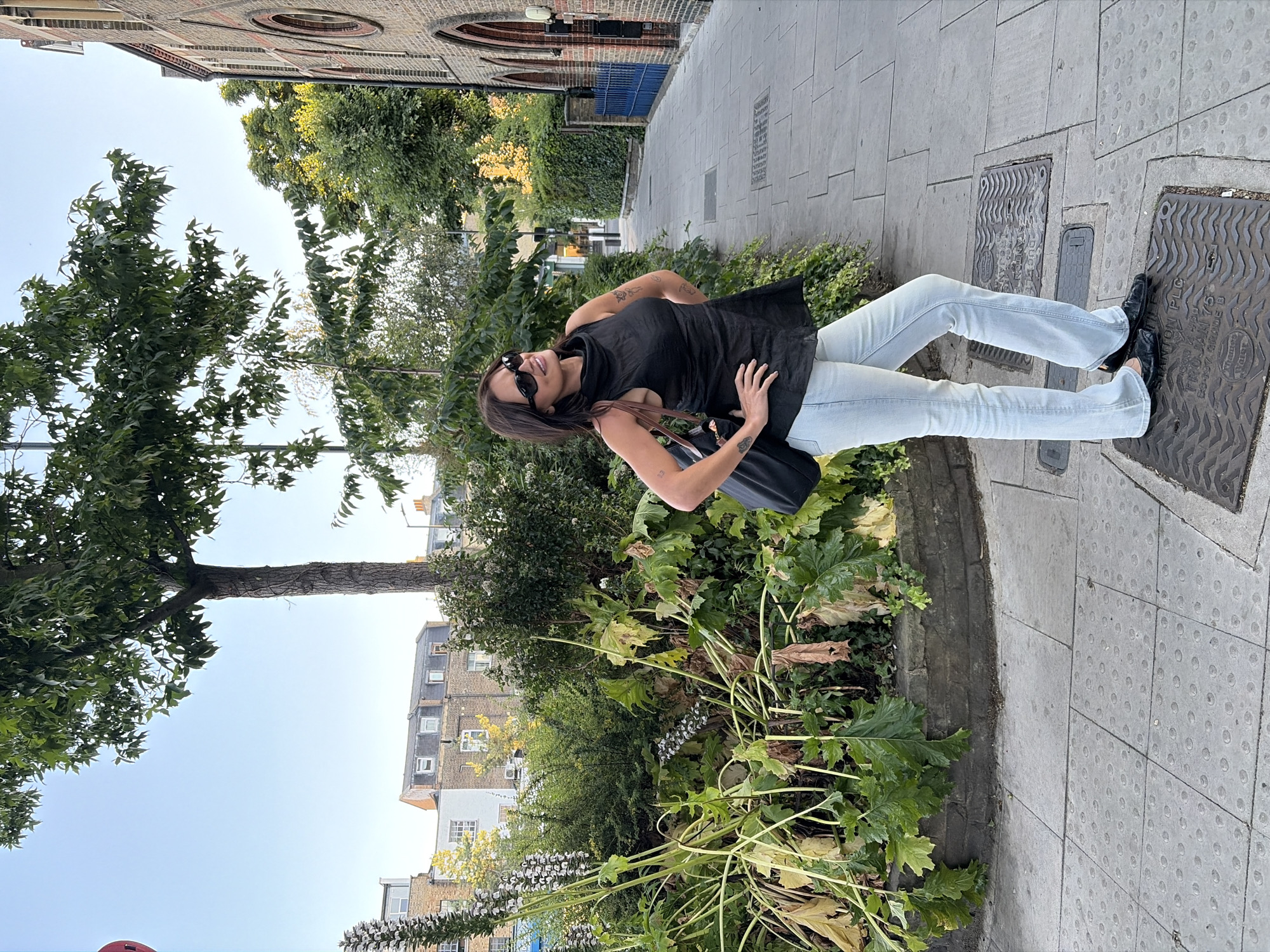 Summer evening out in London, selfies and street scenes