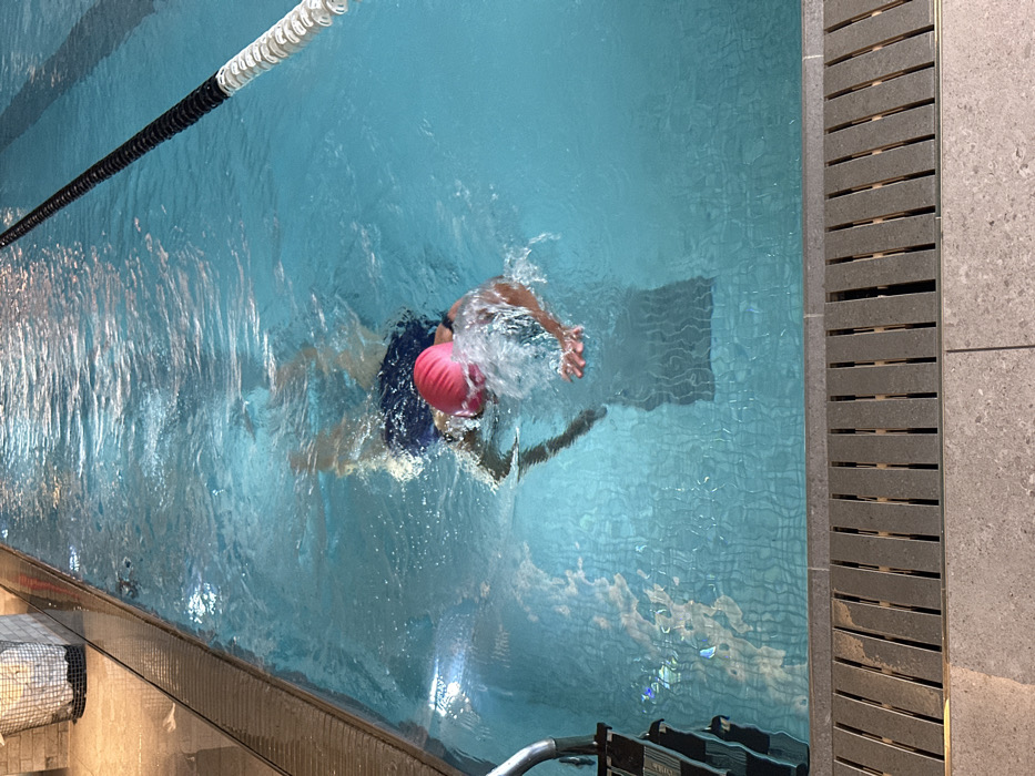 London swimmer completes morning pool session, shares #YOLO