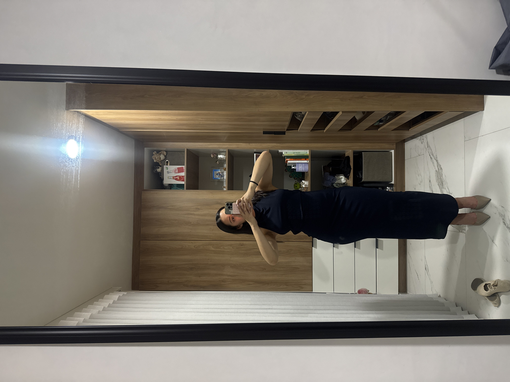 Woman documents morning selfcare routine in Puebla home