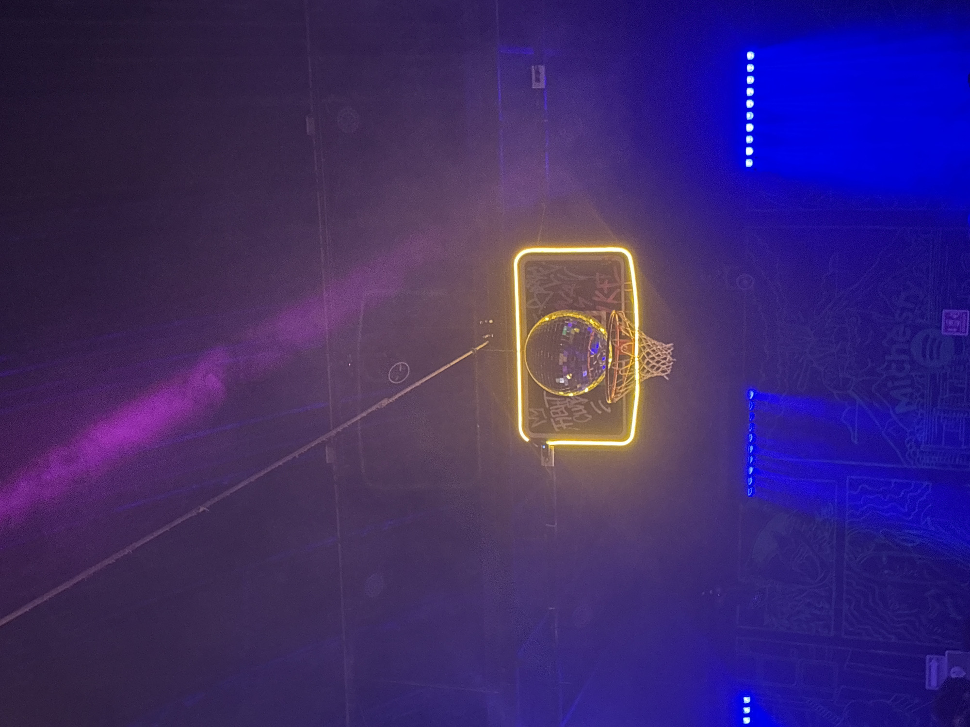 Modified basketball hoop spotted in Puebla nightlife venue