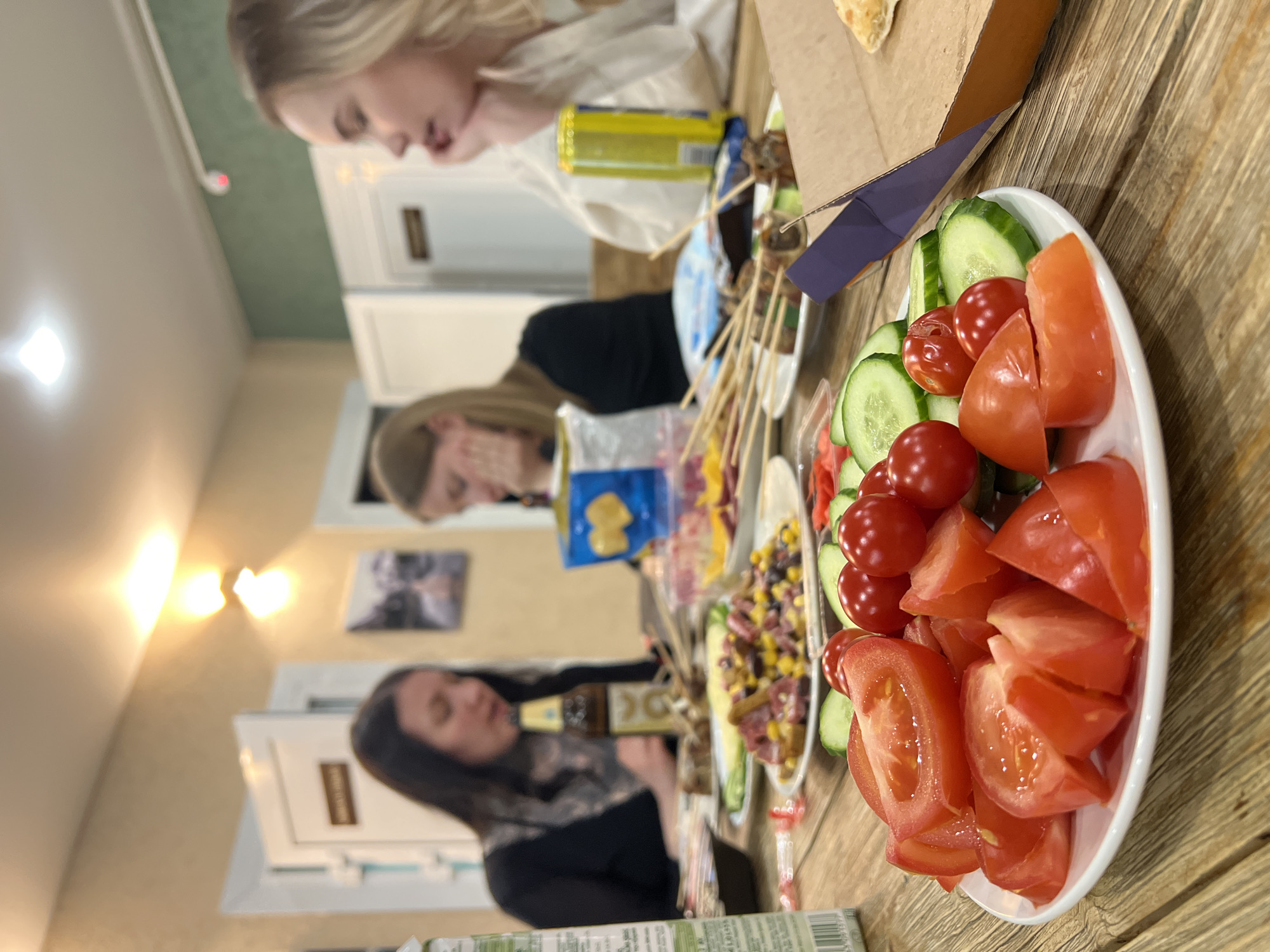 Women's dinner gathering documented in Chaikovsky restaurant April 14