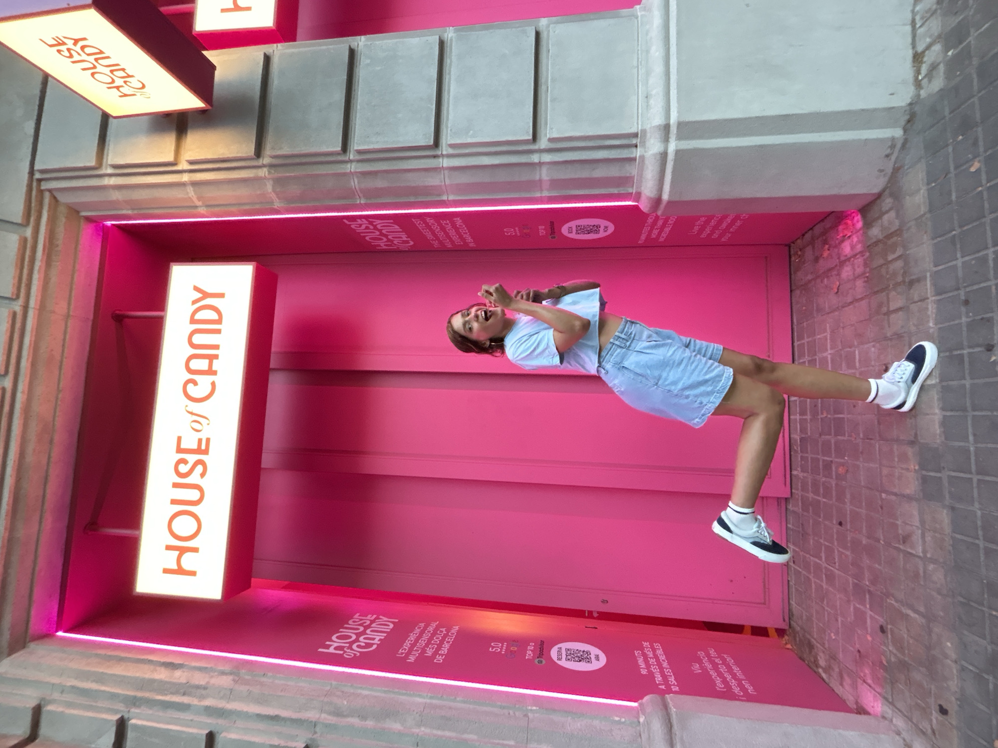 A Barcelona afternoon drifting through Gràcia, architecture, and side streets