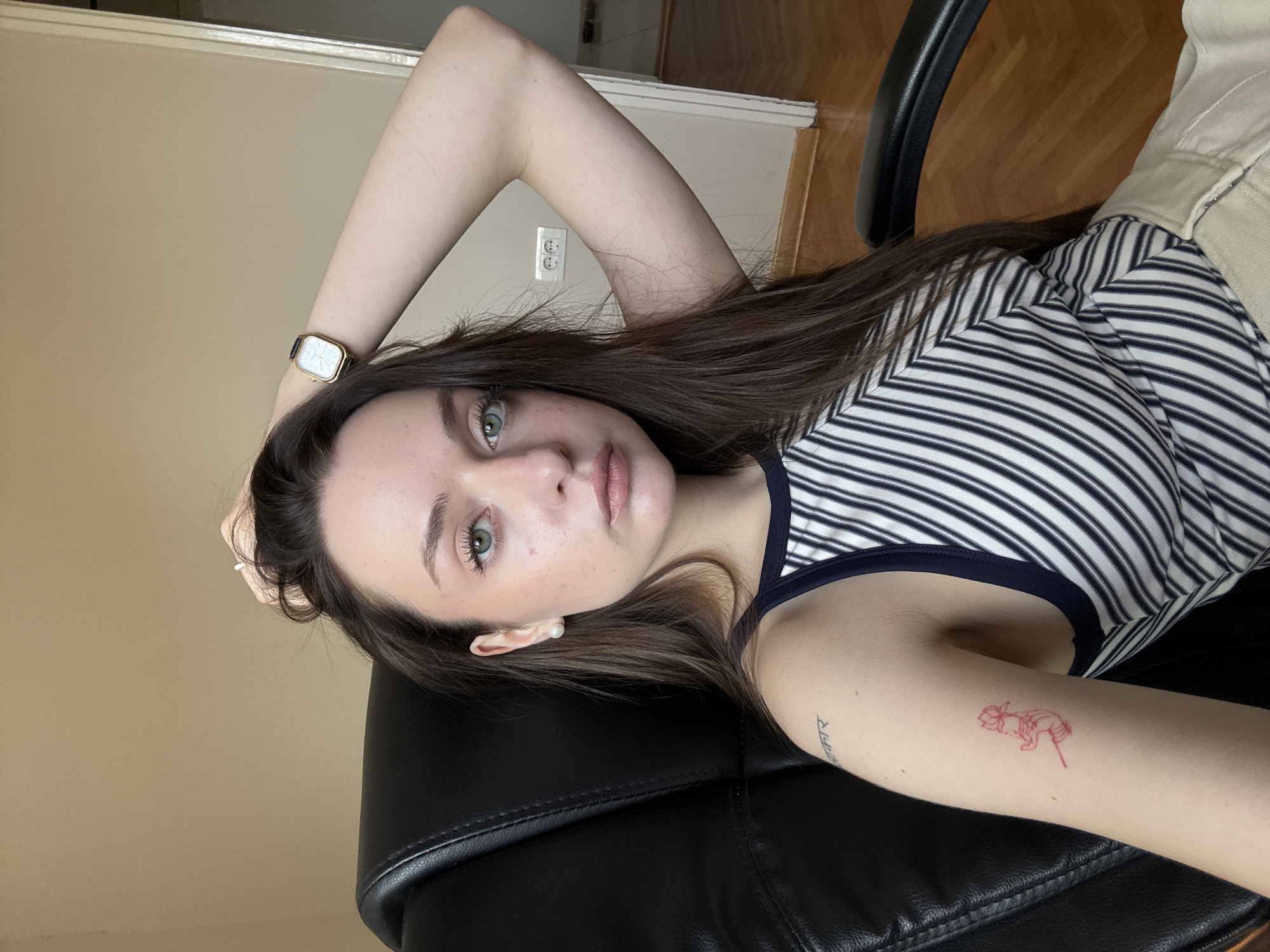 Selfies and a sunbathing cat in a Belgrade apartment