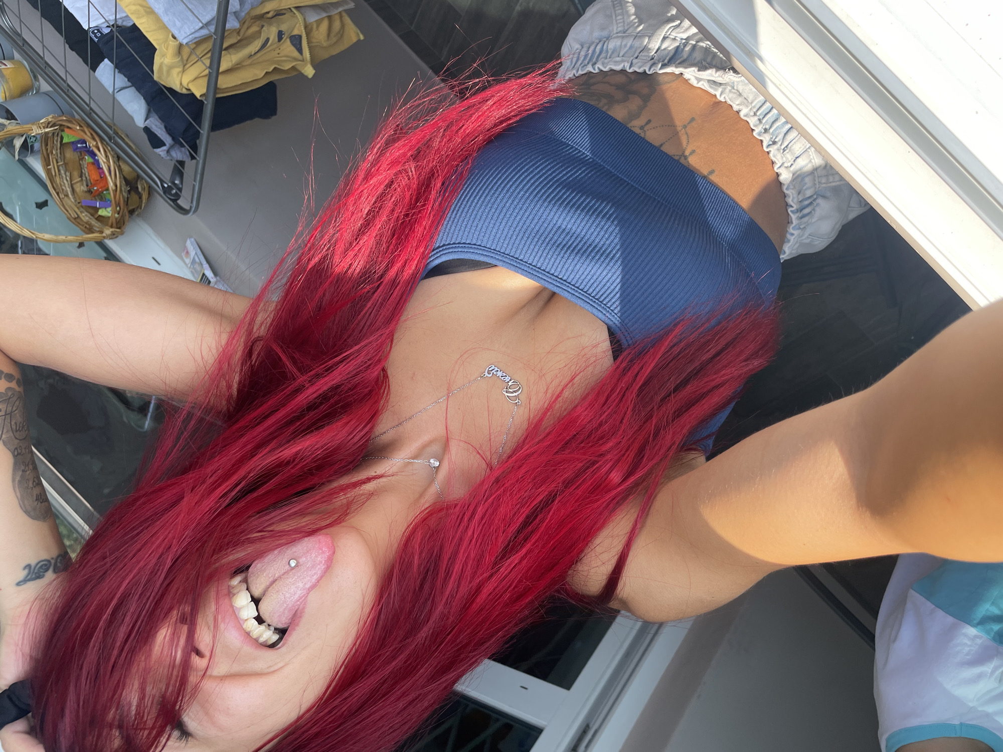 Balcony selfie session in Sofia, red hair and summer vibes