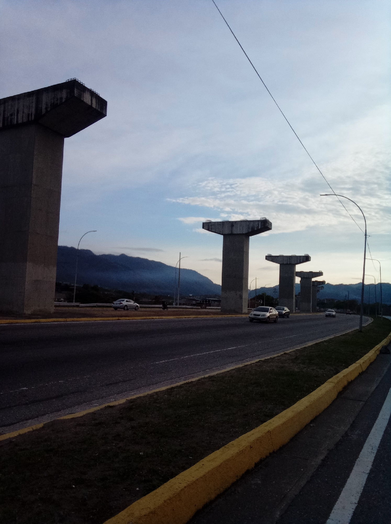 Daily street scenes documented in Parroquia Guatire, Venezuela