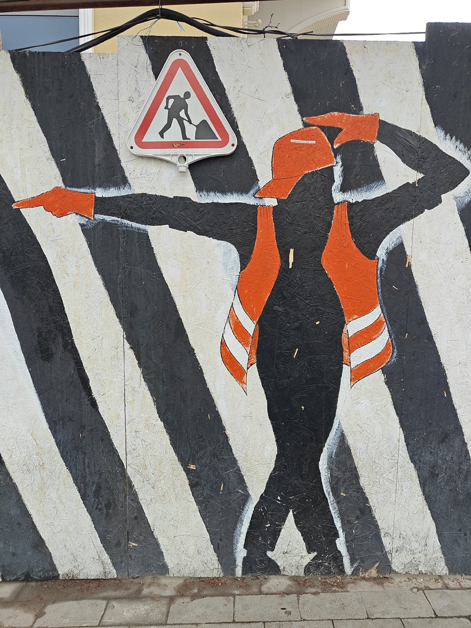 Walking tour captures Tbilisi street art, landmarks, tethered balloon