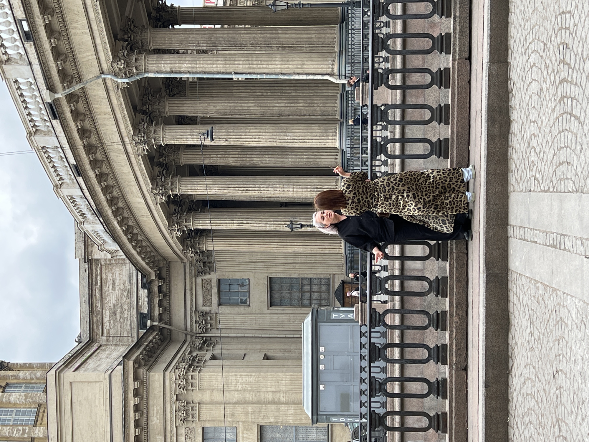Ordinary afternoon moments captured around Saint Petersburg landmarks